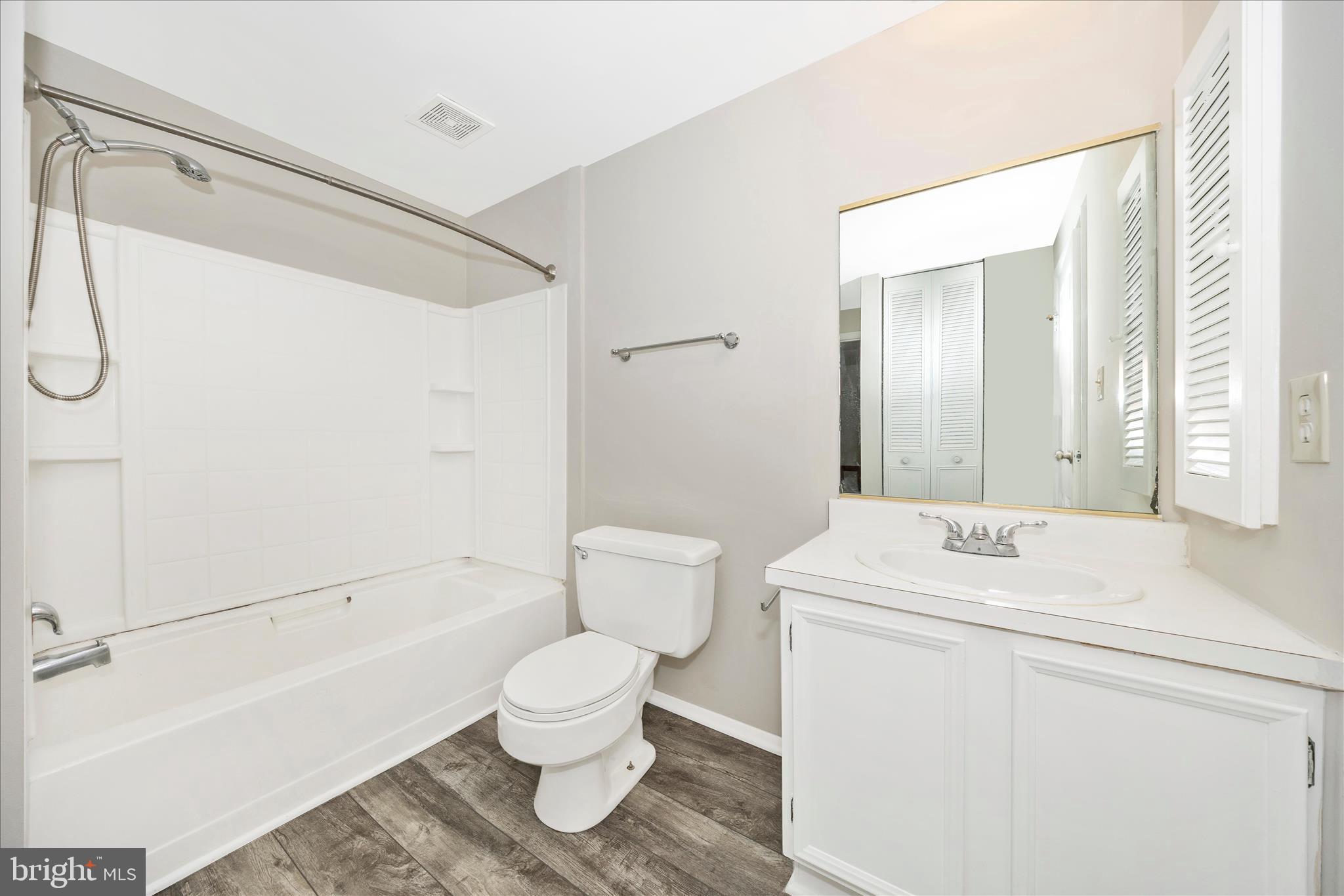 AMBER MEADOWS - Residential