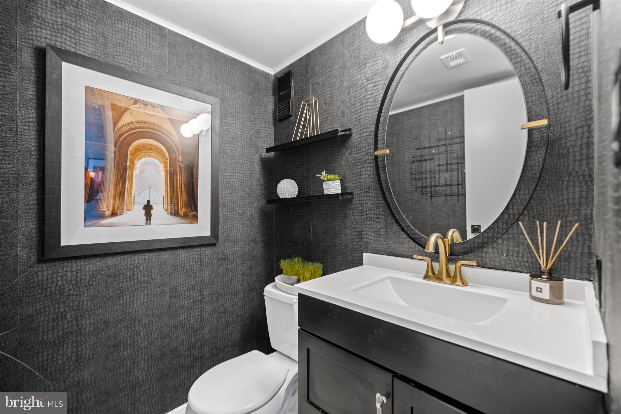 SKYLINE HOUSE - Residential