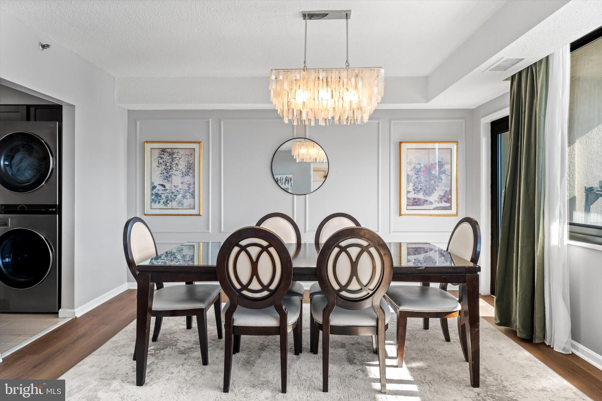 SKYLINE HOUSE - Residential