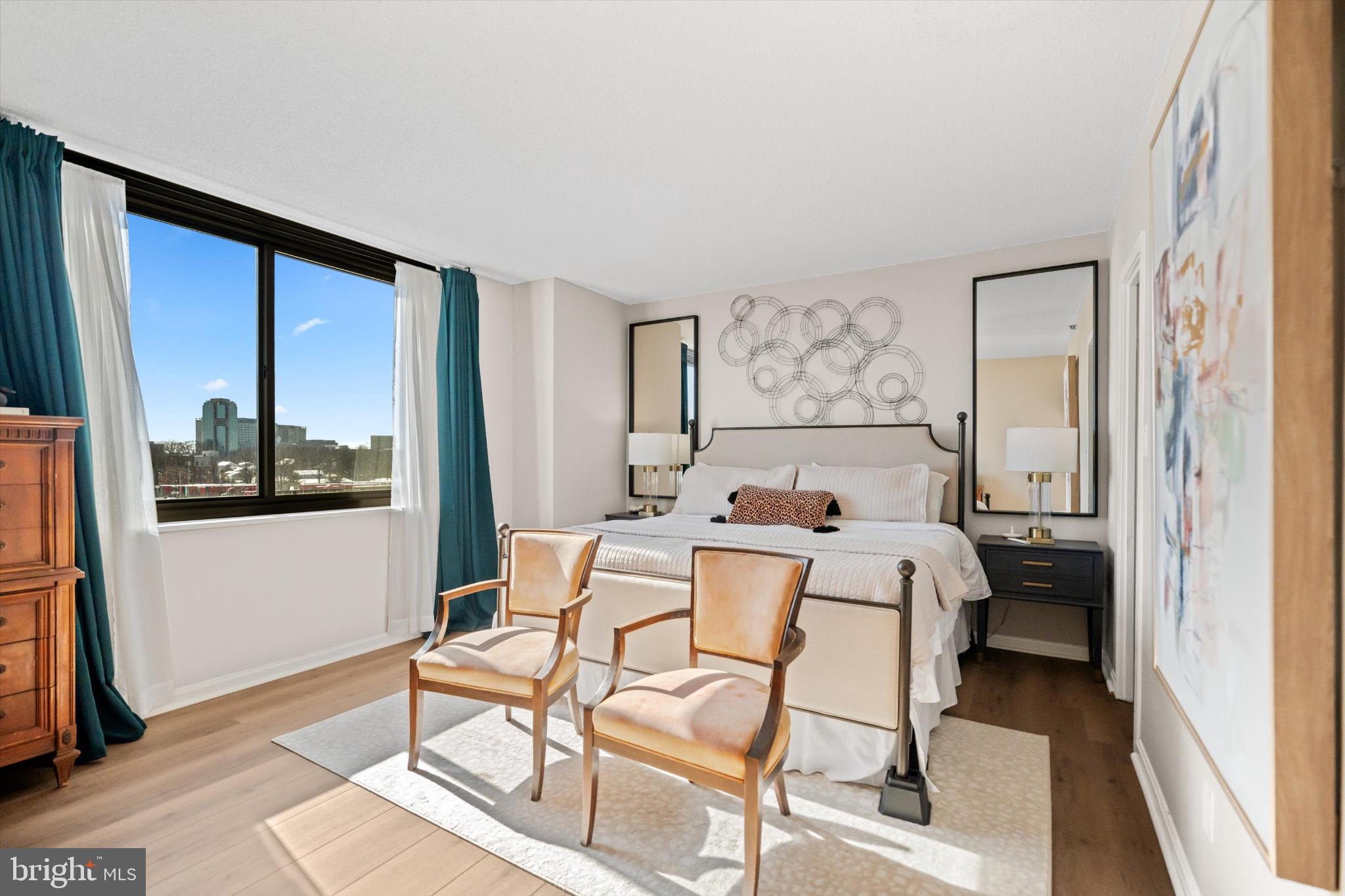 SKYLINE HOUSE - Residential