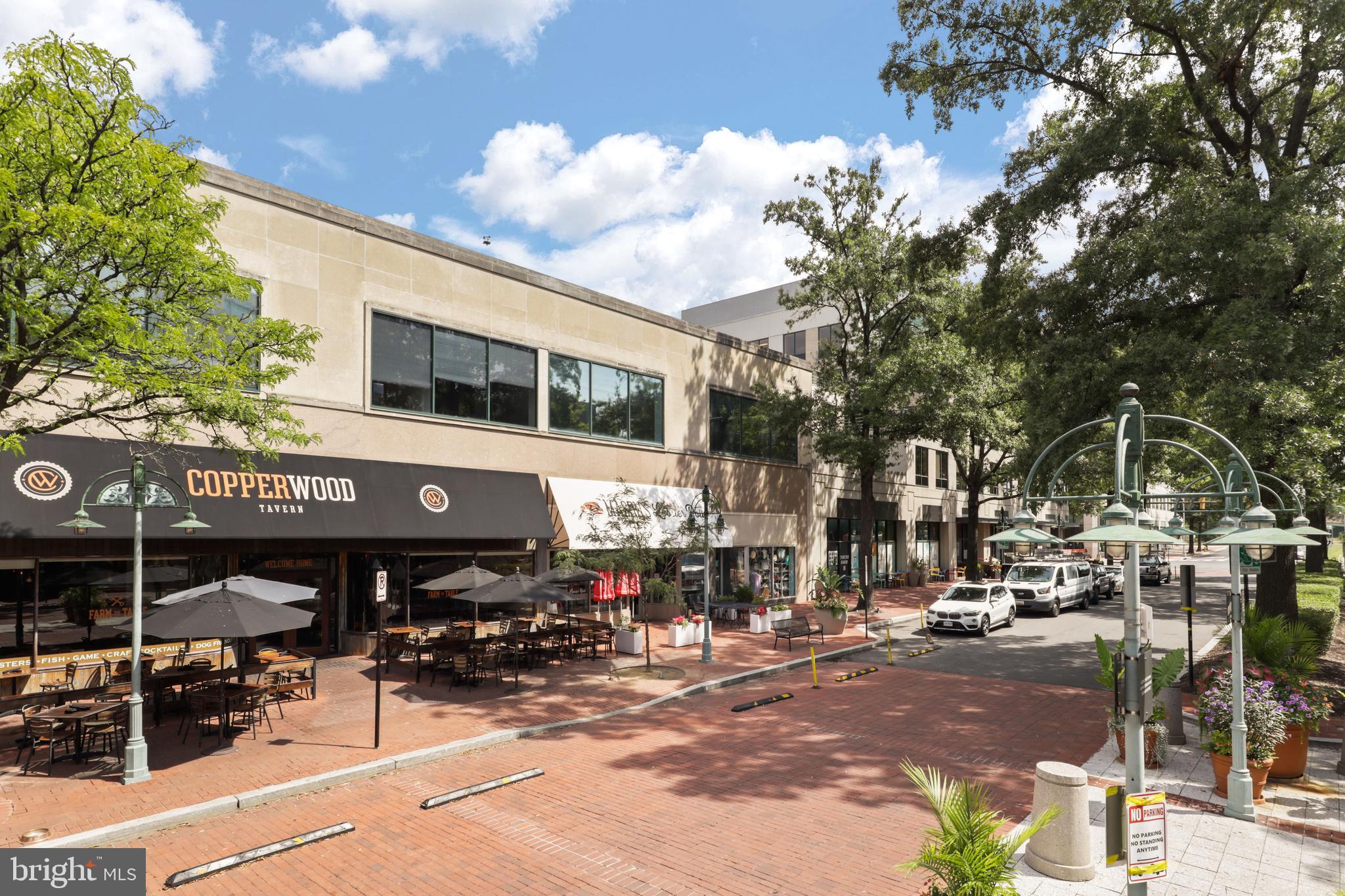 SKYLINE HOUSE - Residential