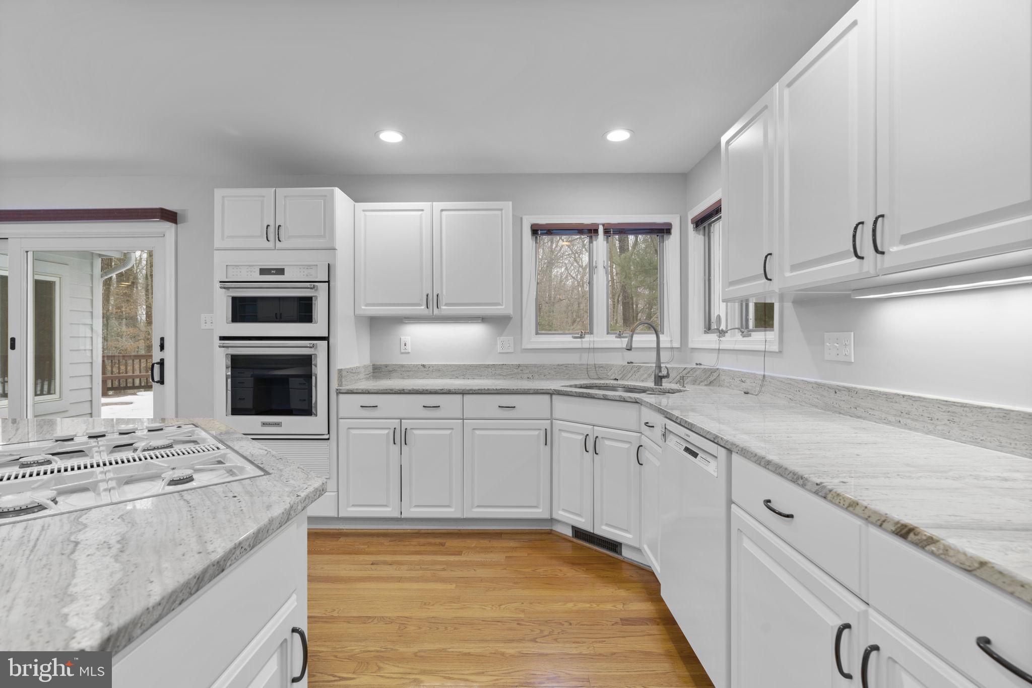 VILLAGE OF HICKORY RIDGE - Residential