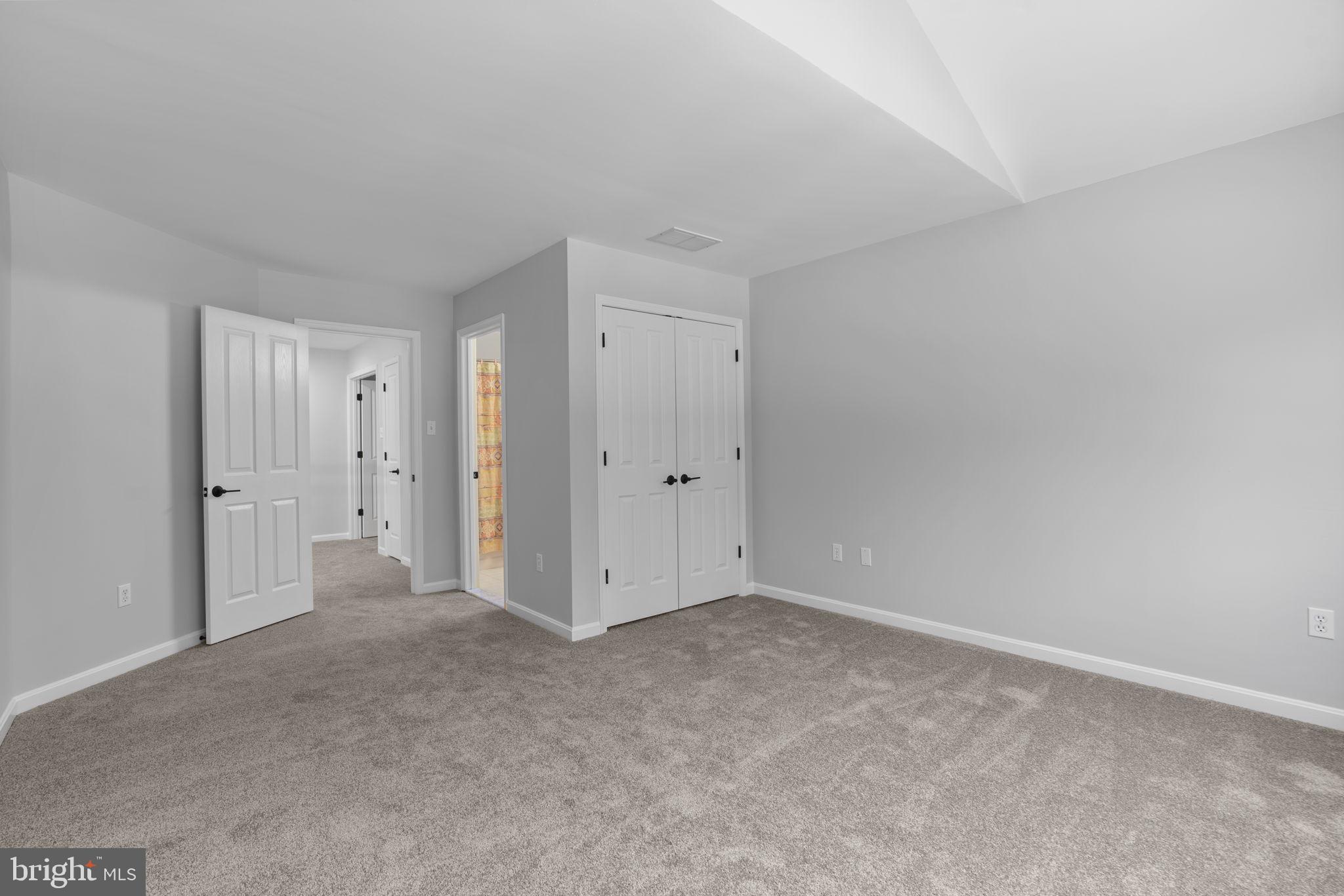 VILLAGE OF HICKORY RIDGE - Residential