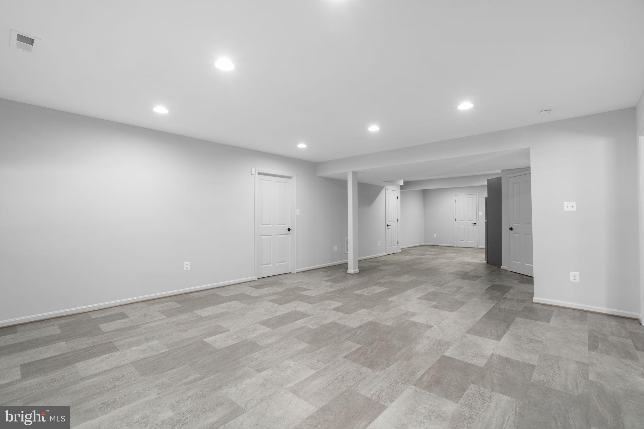 VILLAGE OF HICKORY RIDGE - Residential