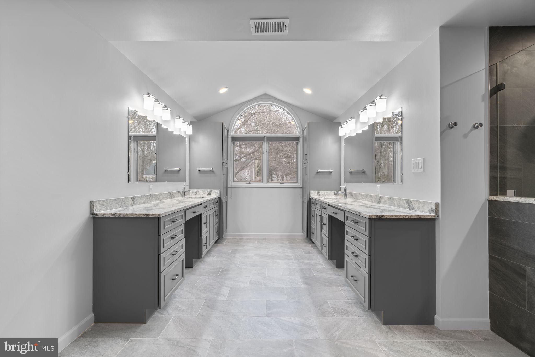 VILLAGE OF HICKORY RIDGE - Residential