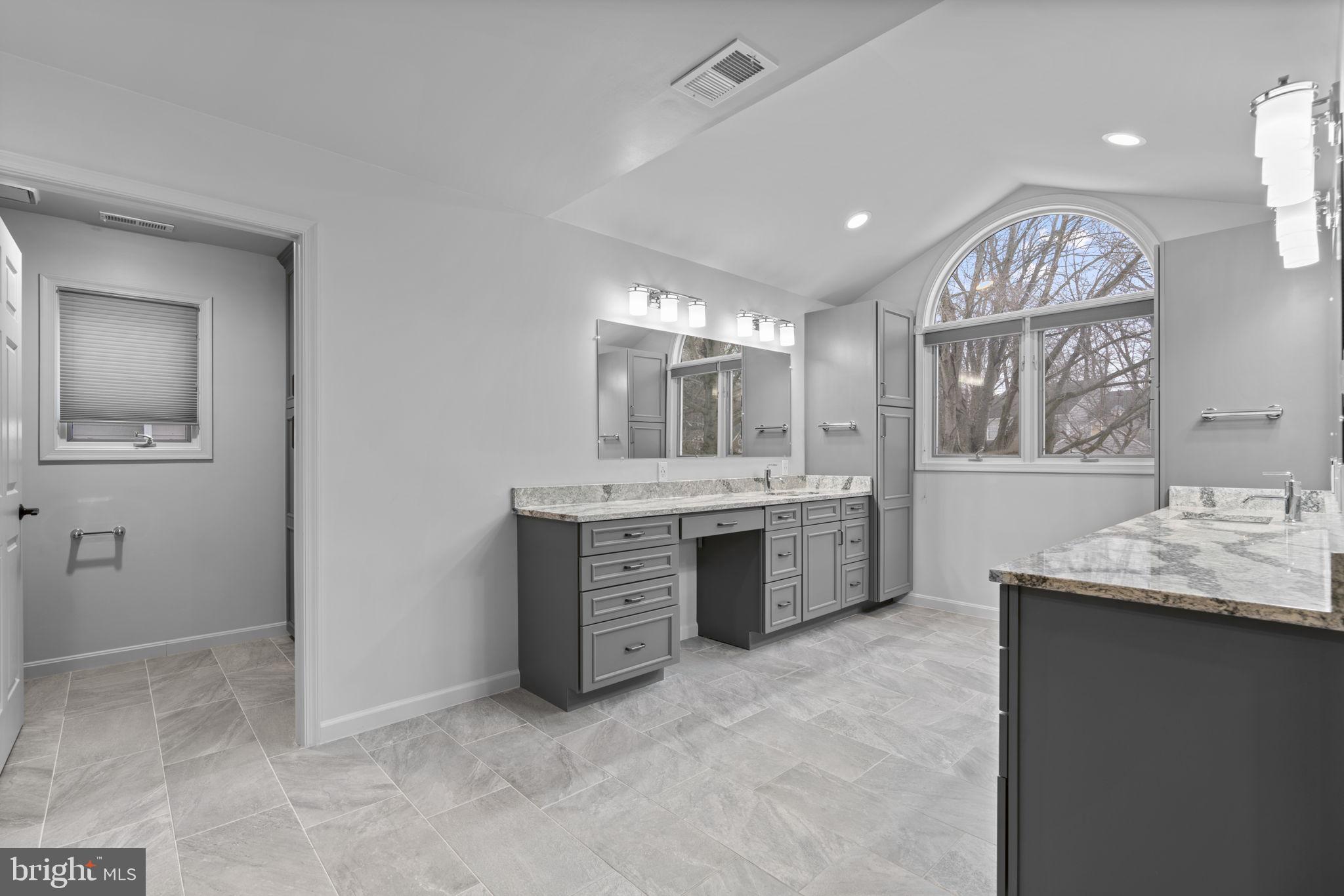 VILLAGE OF HICKORY RIDGE - Residential