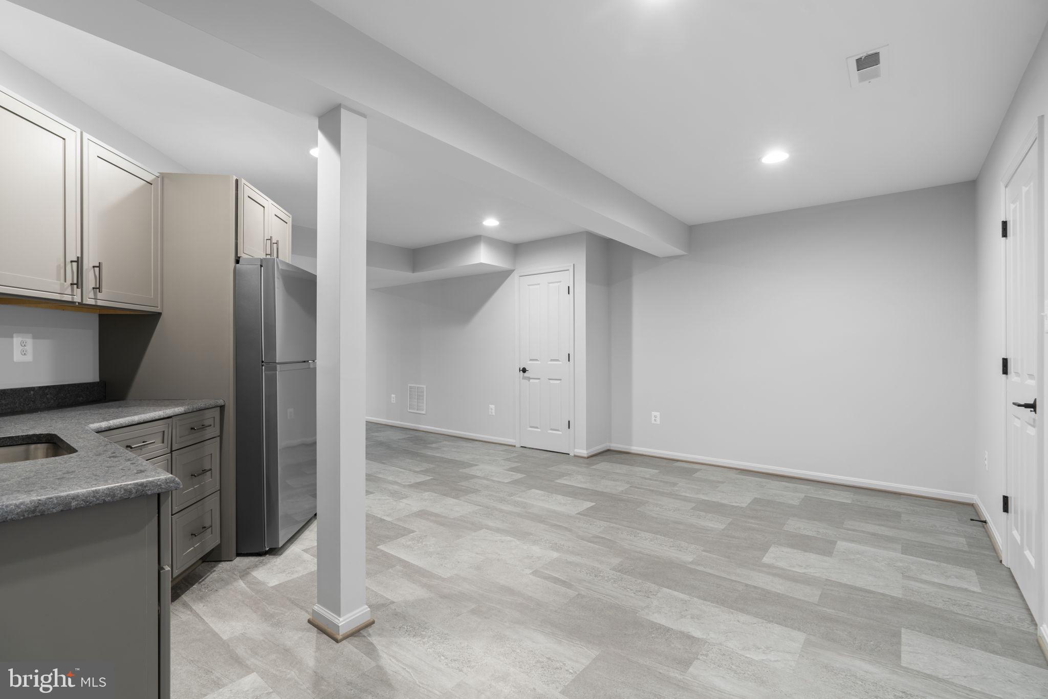 VILLAGE OF HICKORY RIDGE - Residential