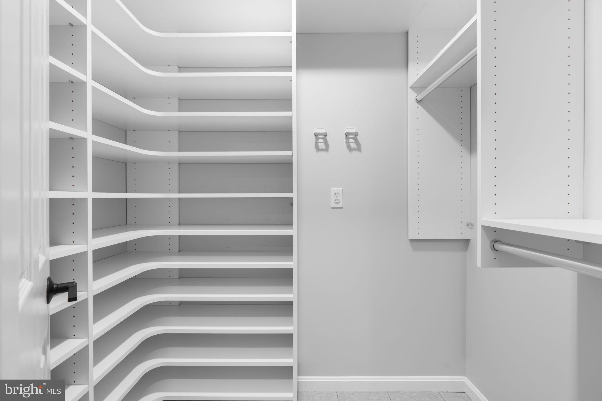 VILLAGE OF HICKORY RIDGE - Residential