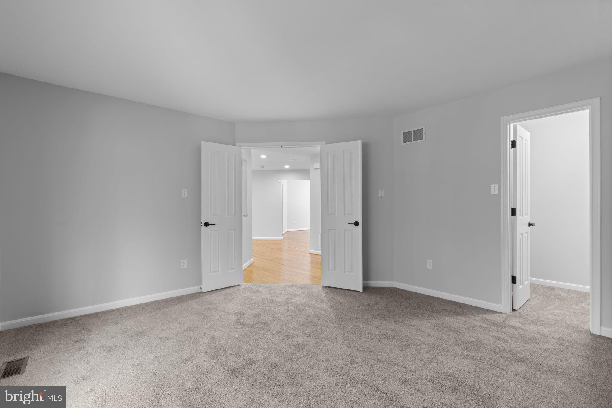 VILLAGE OF HICKORY RIDGE - Residential