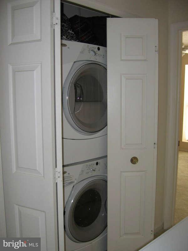 WOODSTONE - Residential Lease