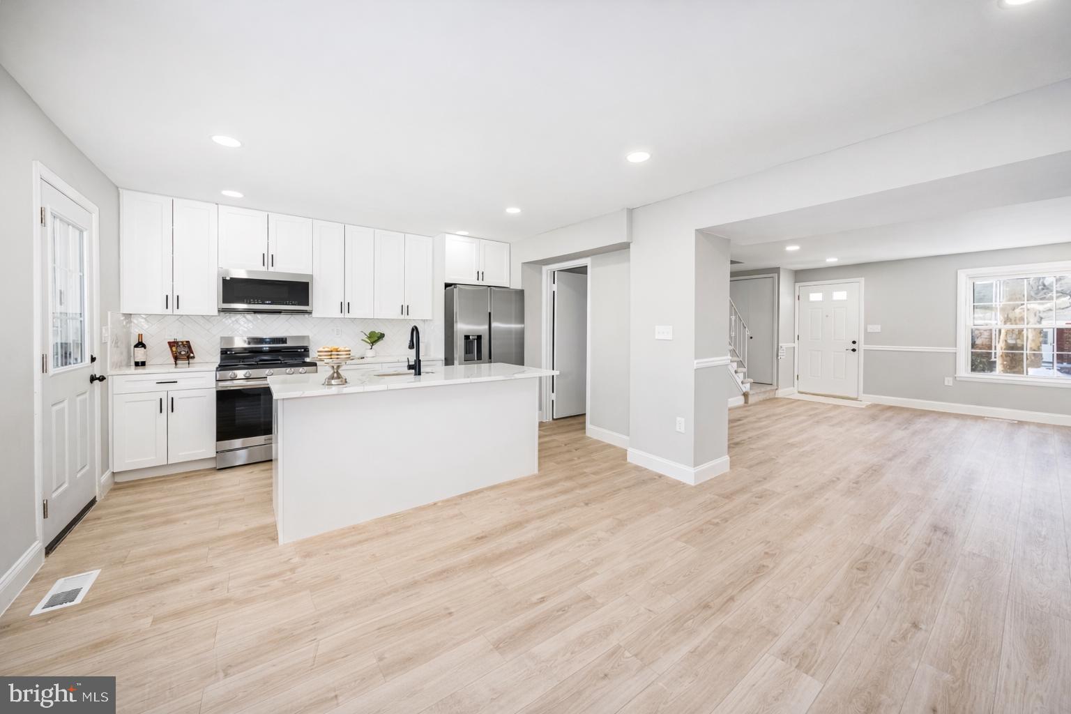 ANDOVER HEIGHTS - Residential