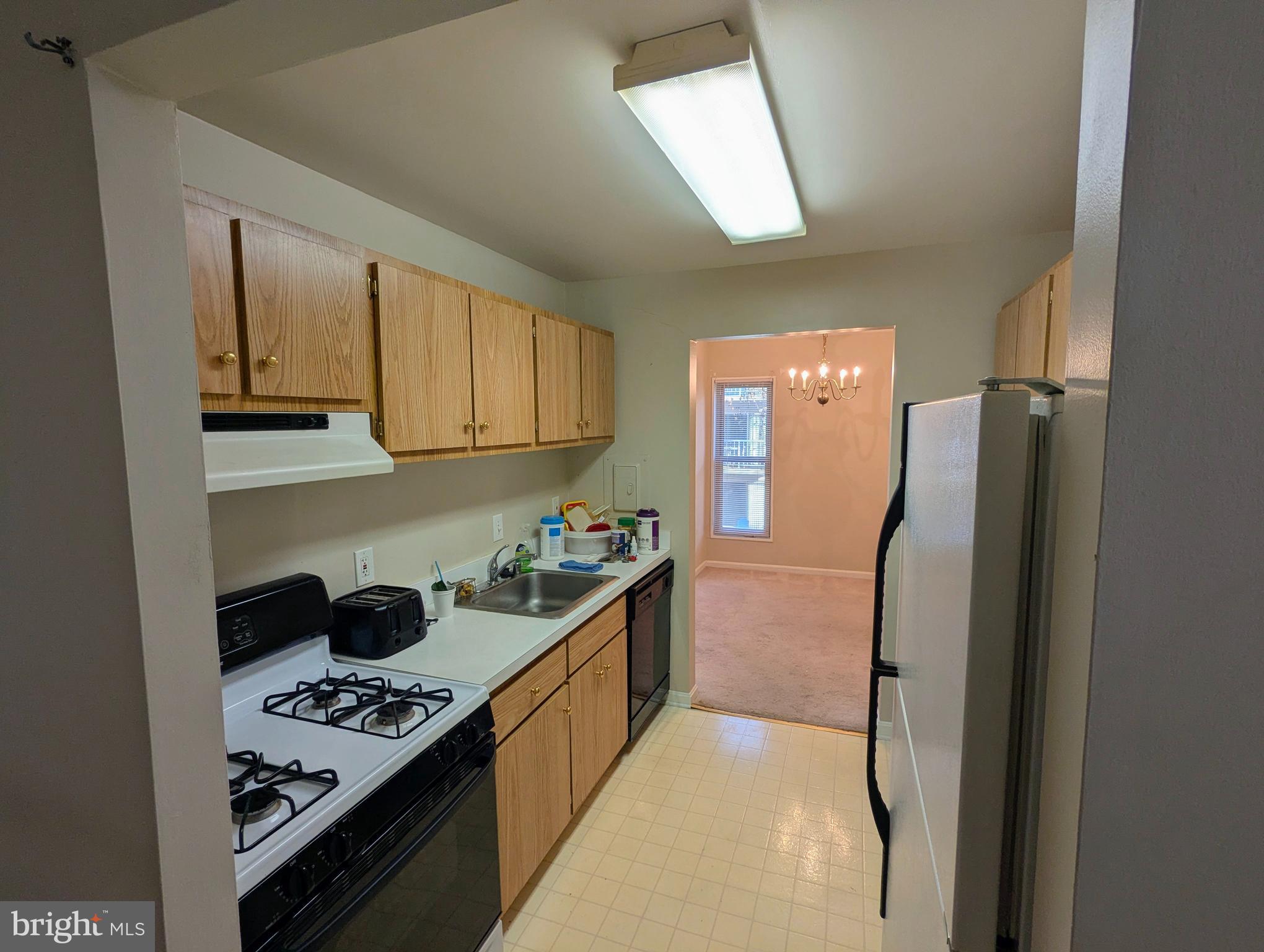 CANTERBURY SQUARE - Residential