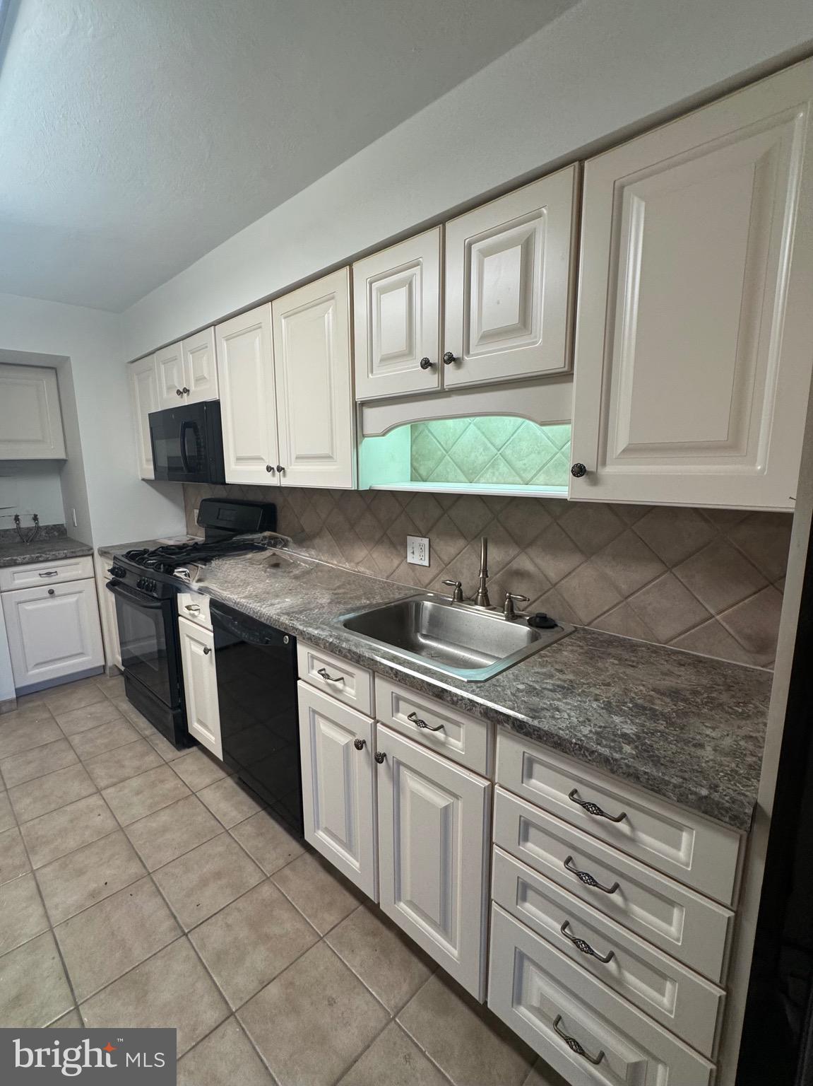 SUTTON TERRACE - Residential