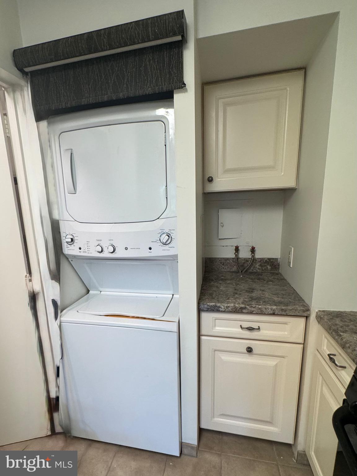 SUTTON TERRACE - Residential