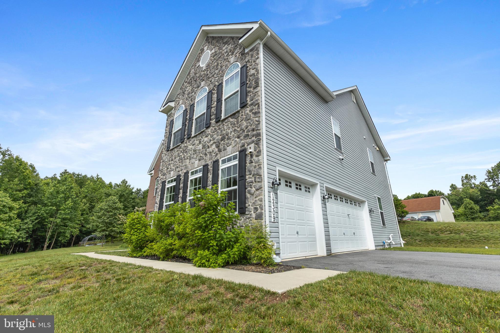 12309 AUTHUR COURT
