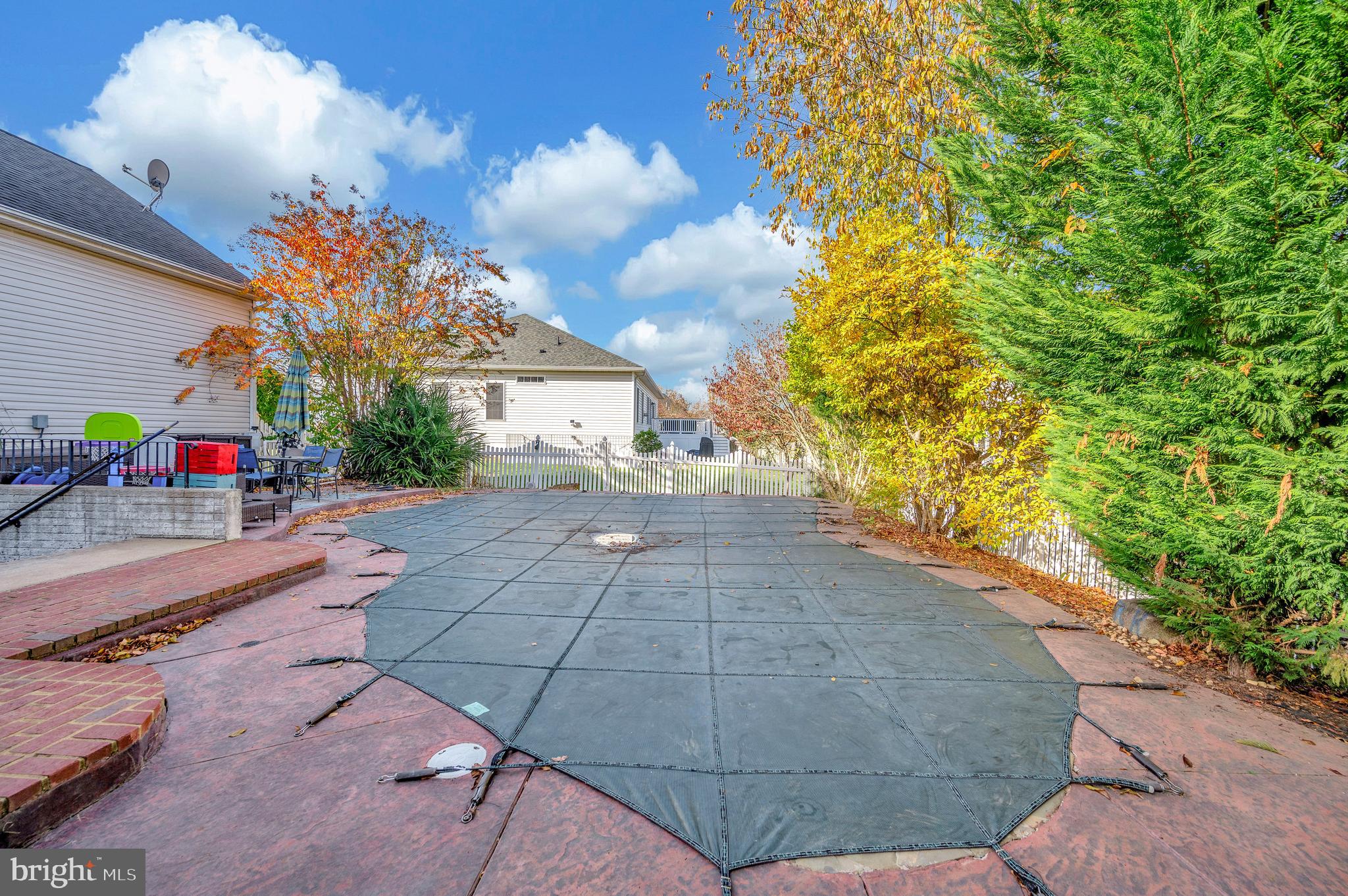 RIVER CLUB - Residential