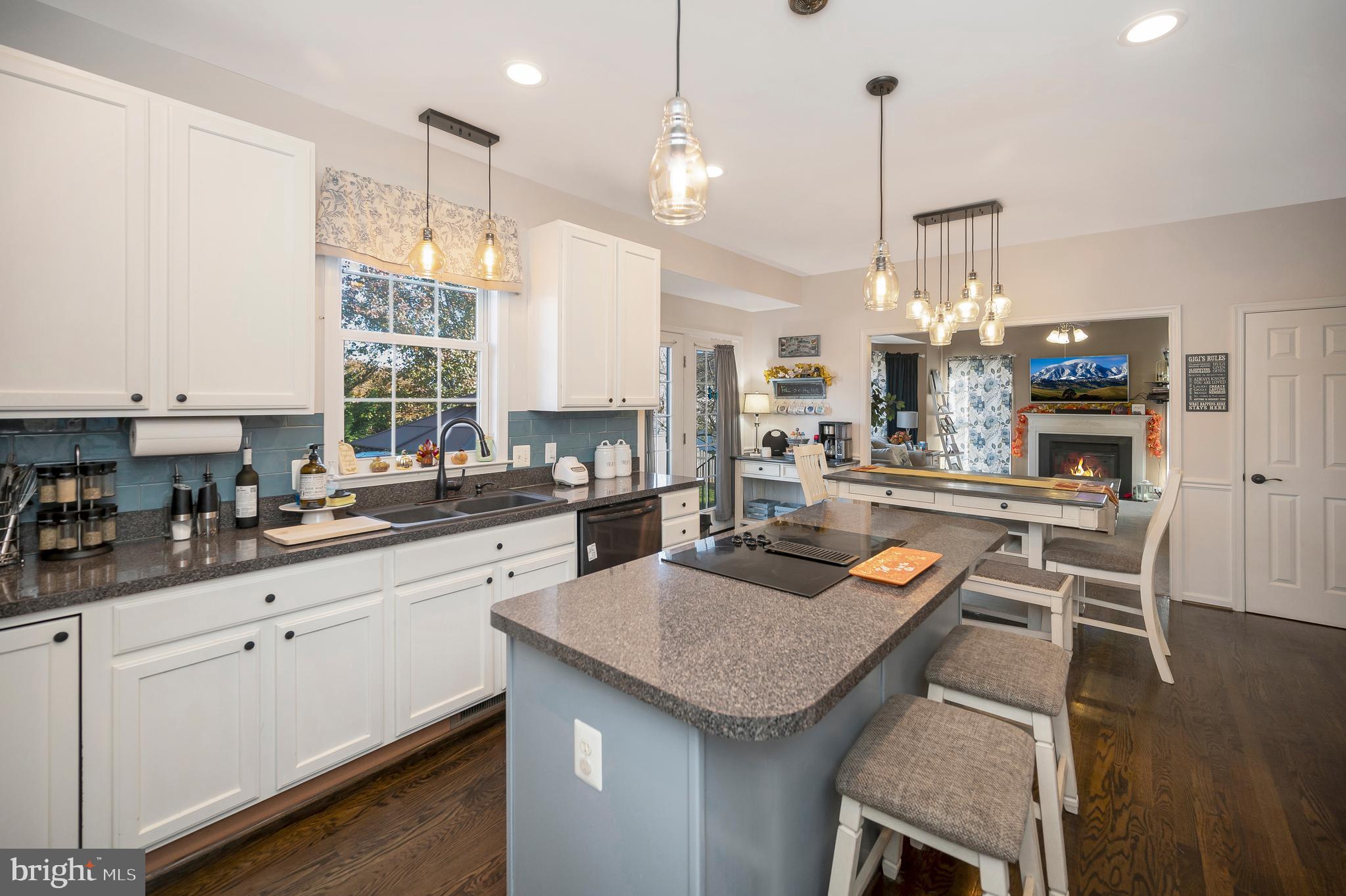 RIVER CLUB - Residential