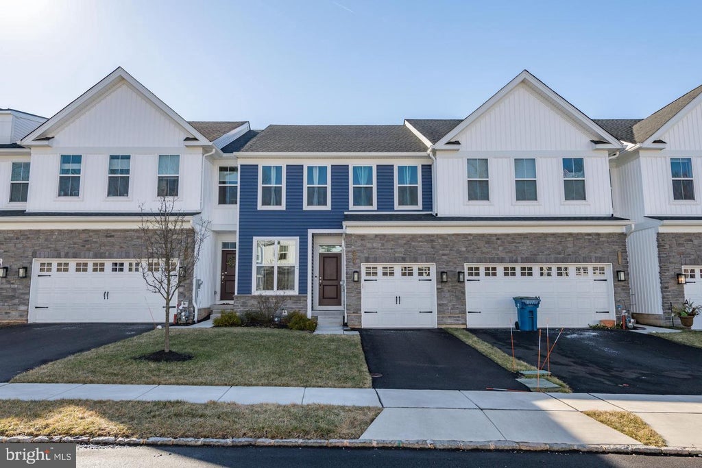 Photo of 204 Wystone Court, COLMAR, PA 18915 (MLS # PAMC2195226)