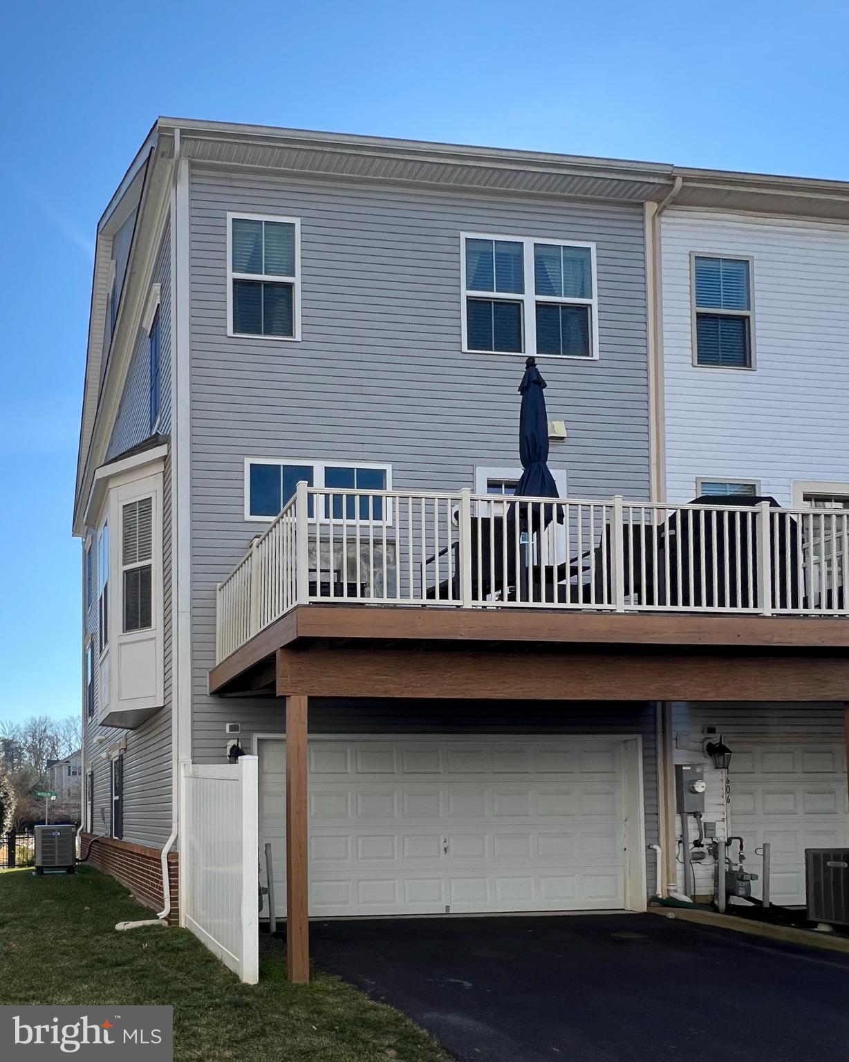 VILLAGE GREENS - Residential