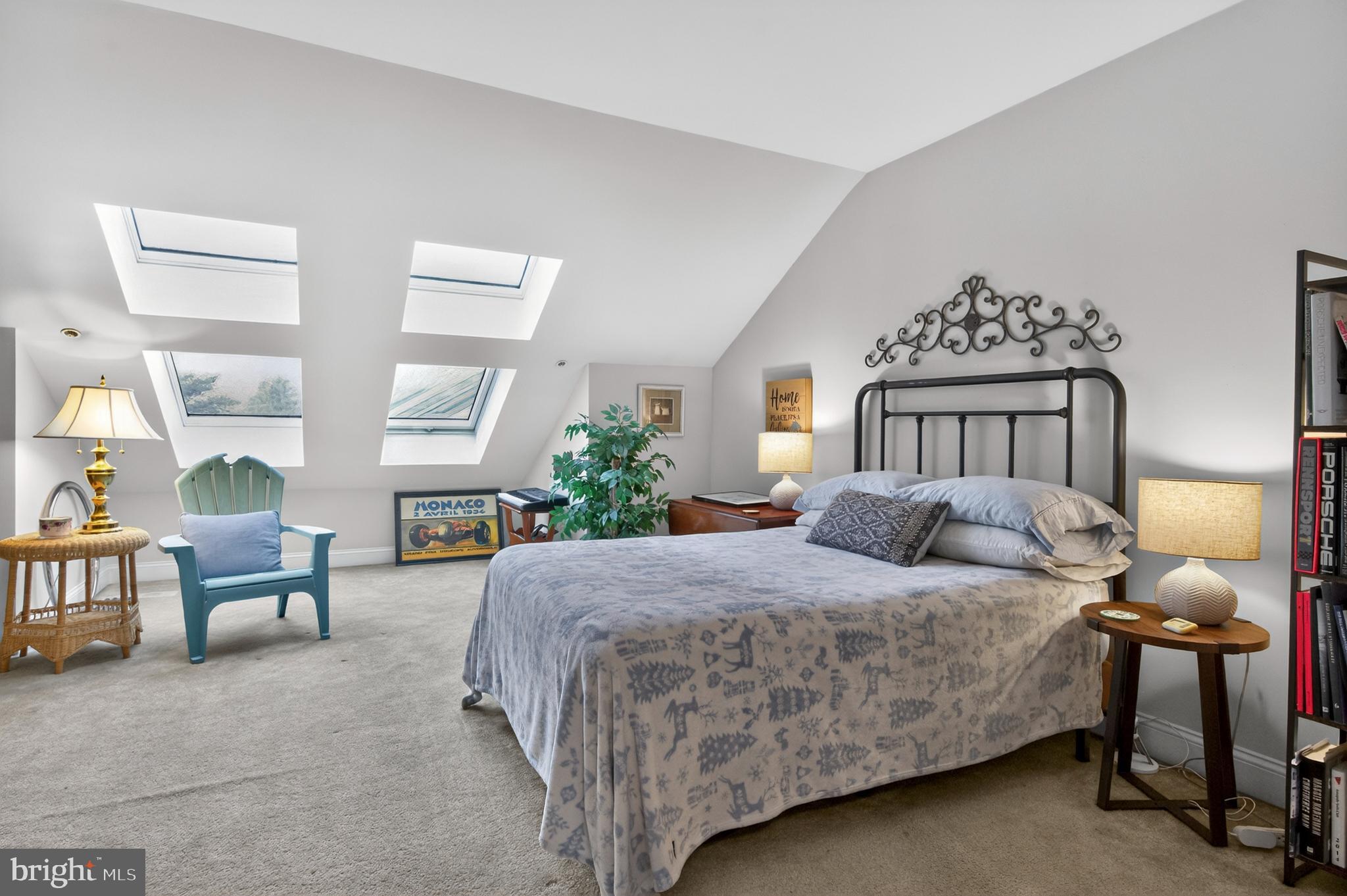 VILLAGE GREENS - Residential