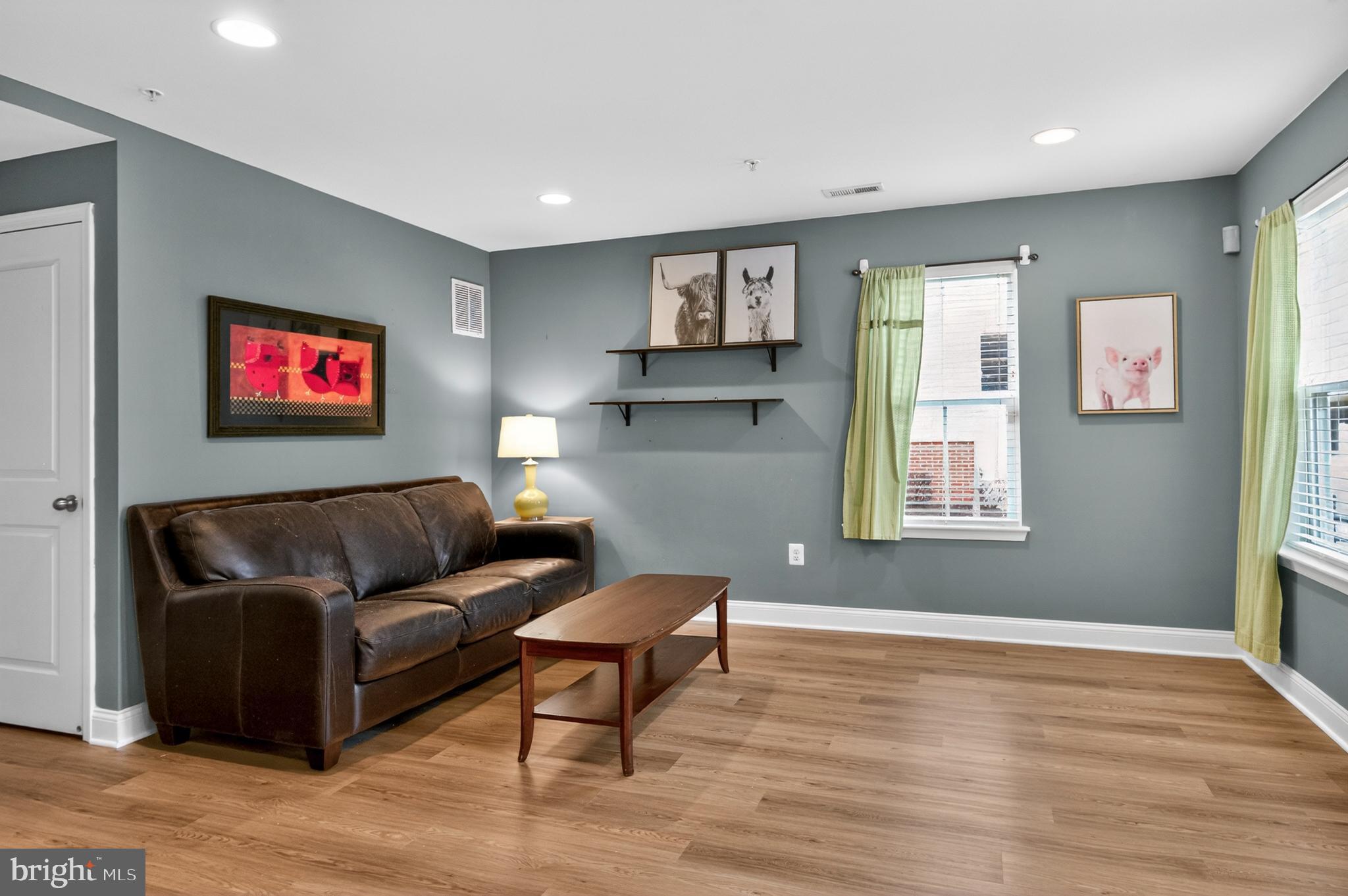 VILLAGE GREENS - Residential