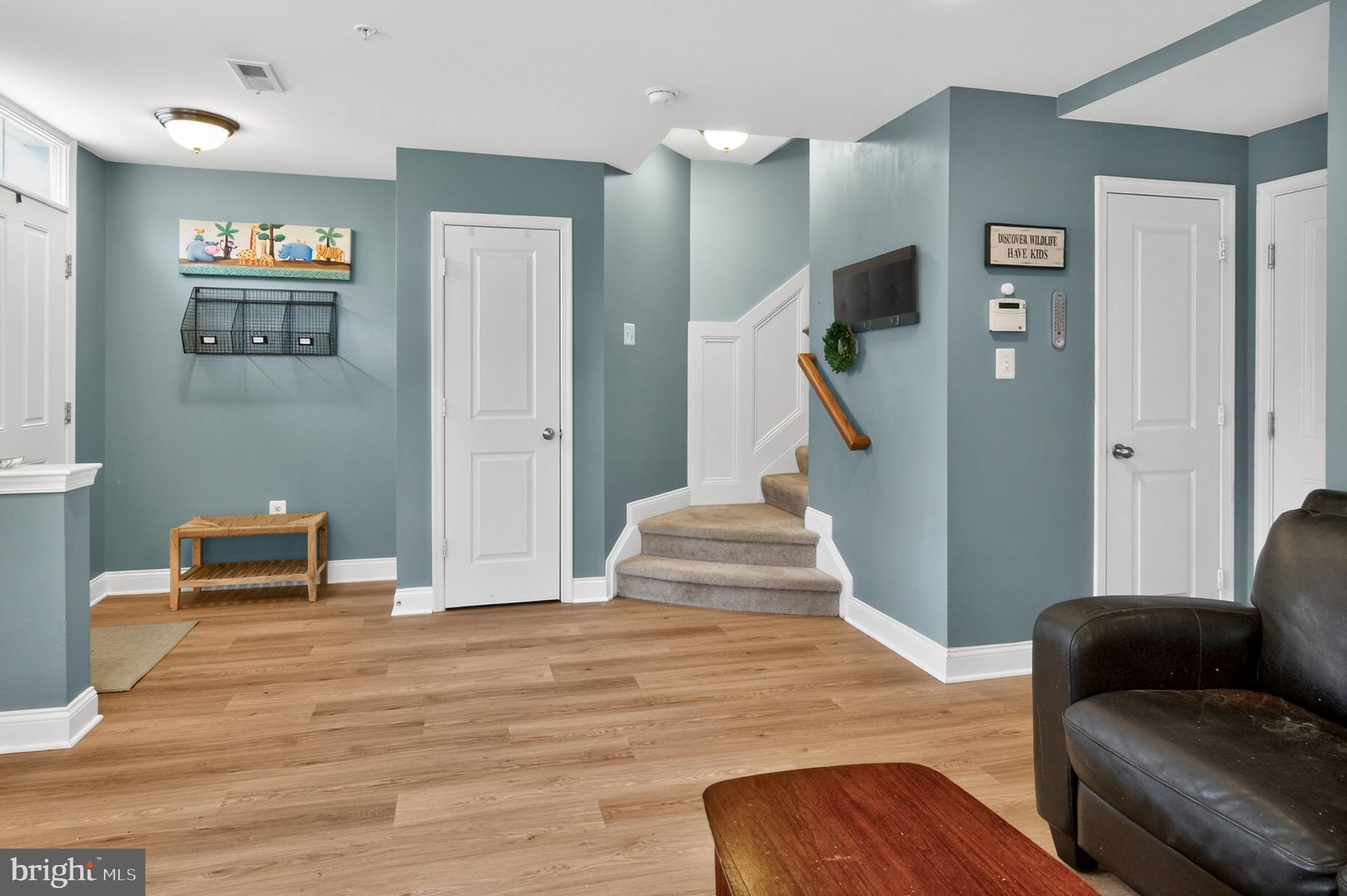 VILLAGE GREENS - Residential