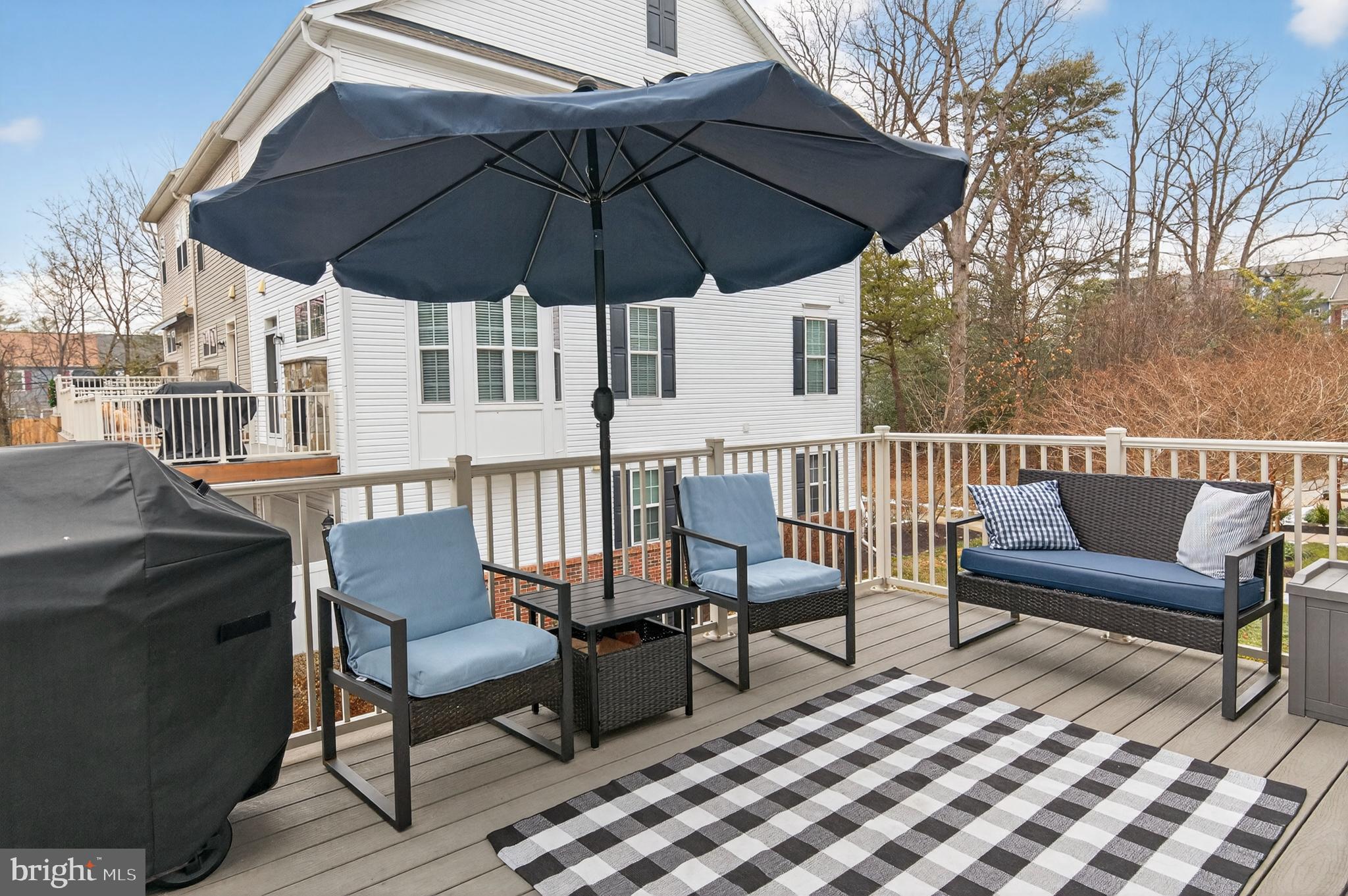 VILLAGE GREENS - Residential