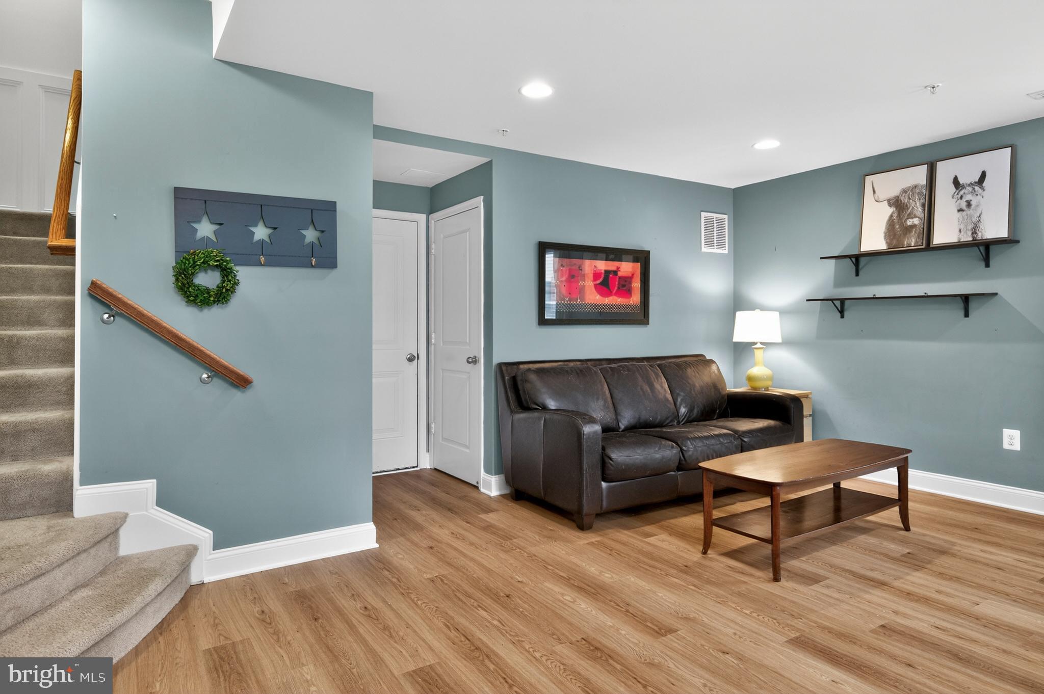 VILLAGE GREENS - Residential