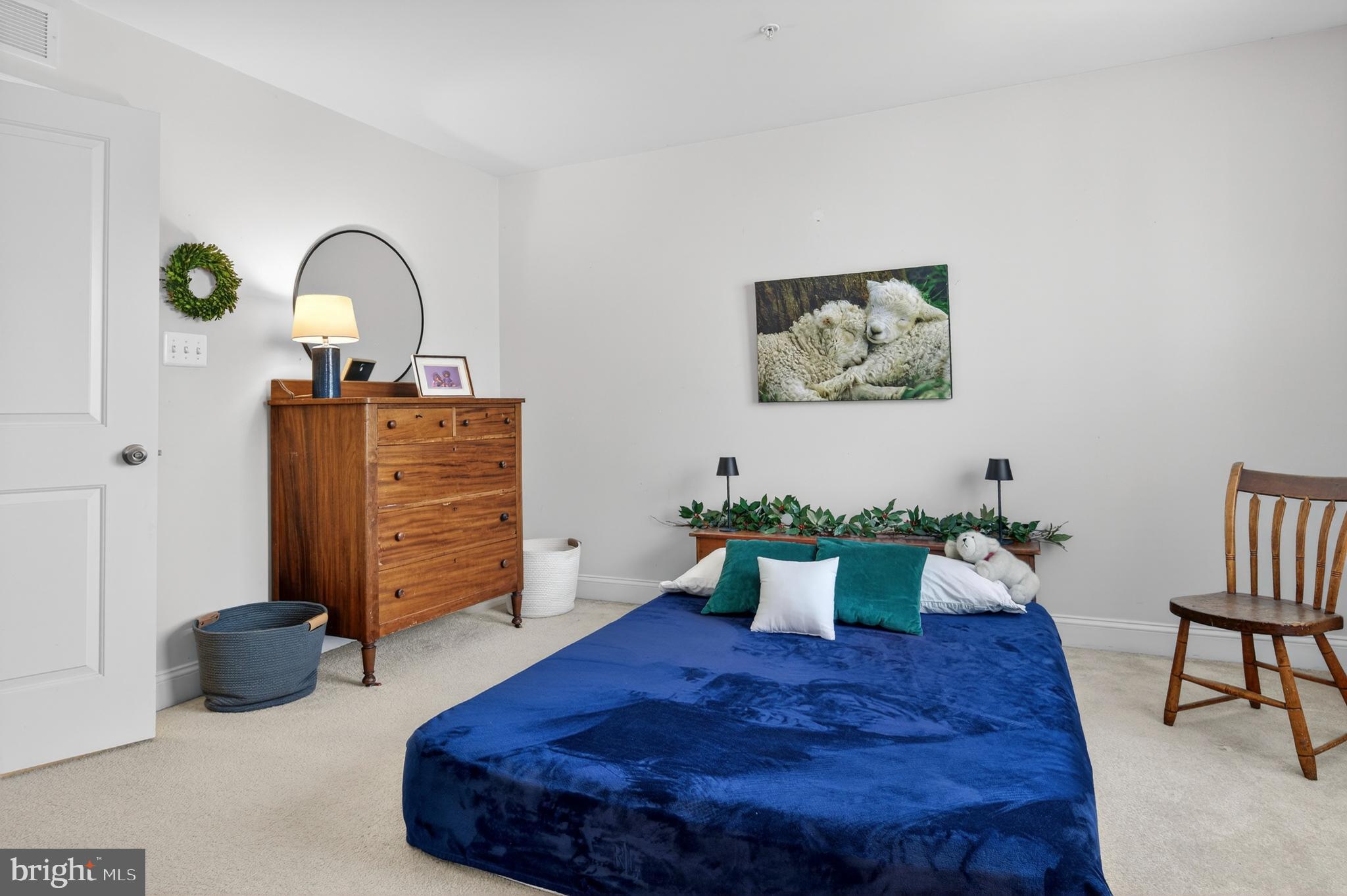 VILLAGE GREENS - Residential