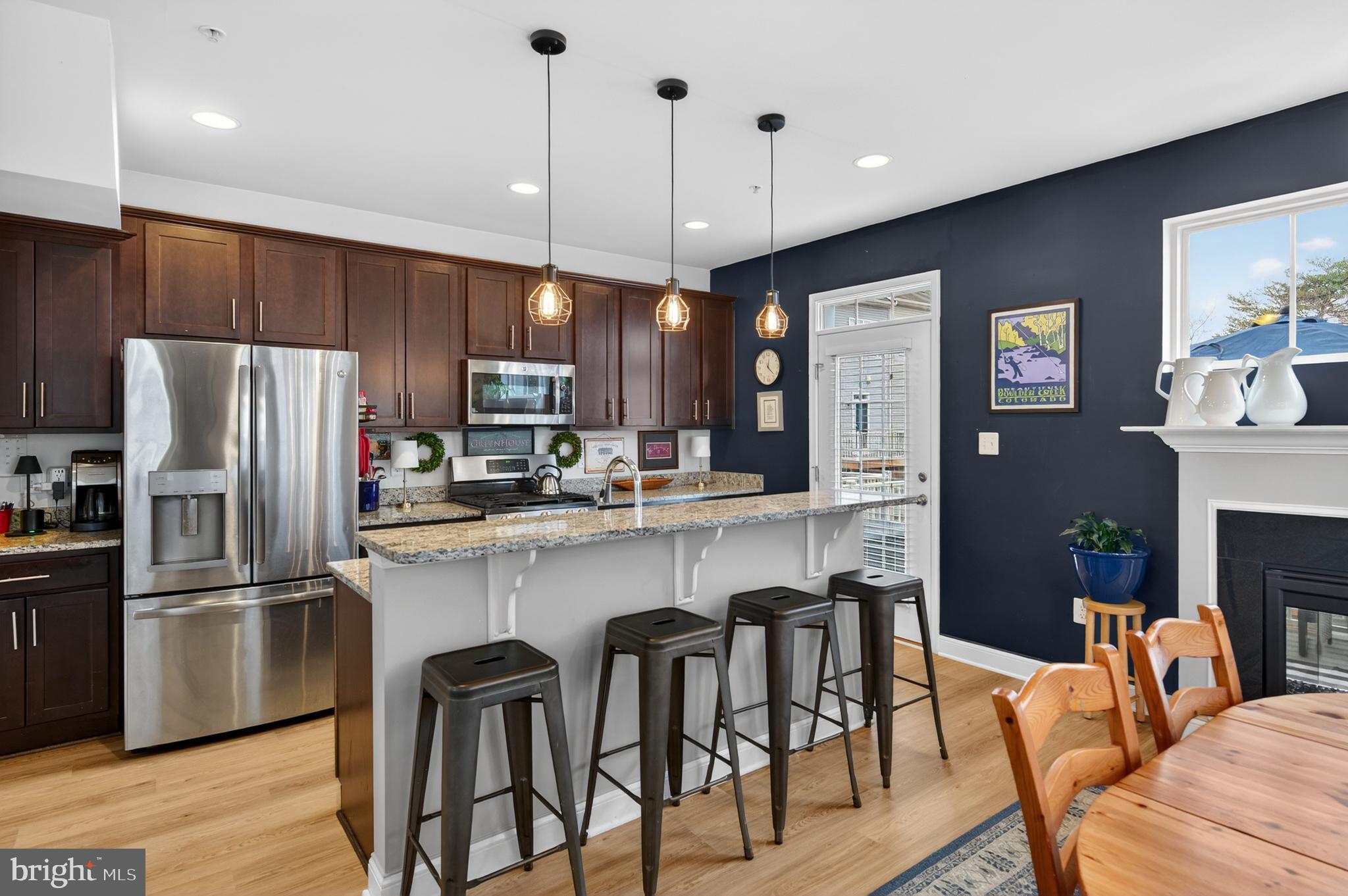 VILLAGE GREENS - Residential