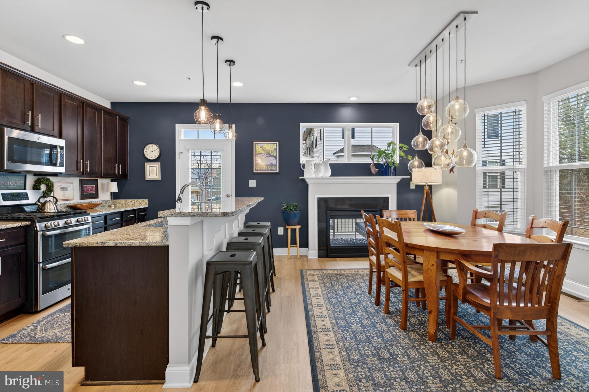 VILLAGE GREENS - Residential