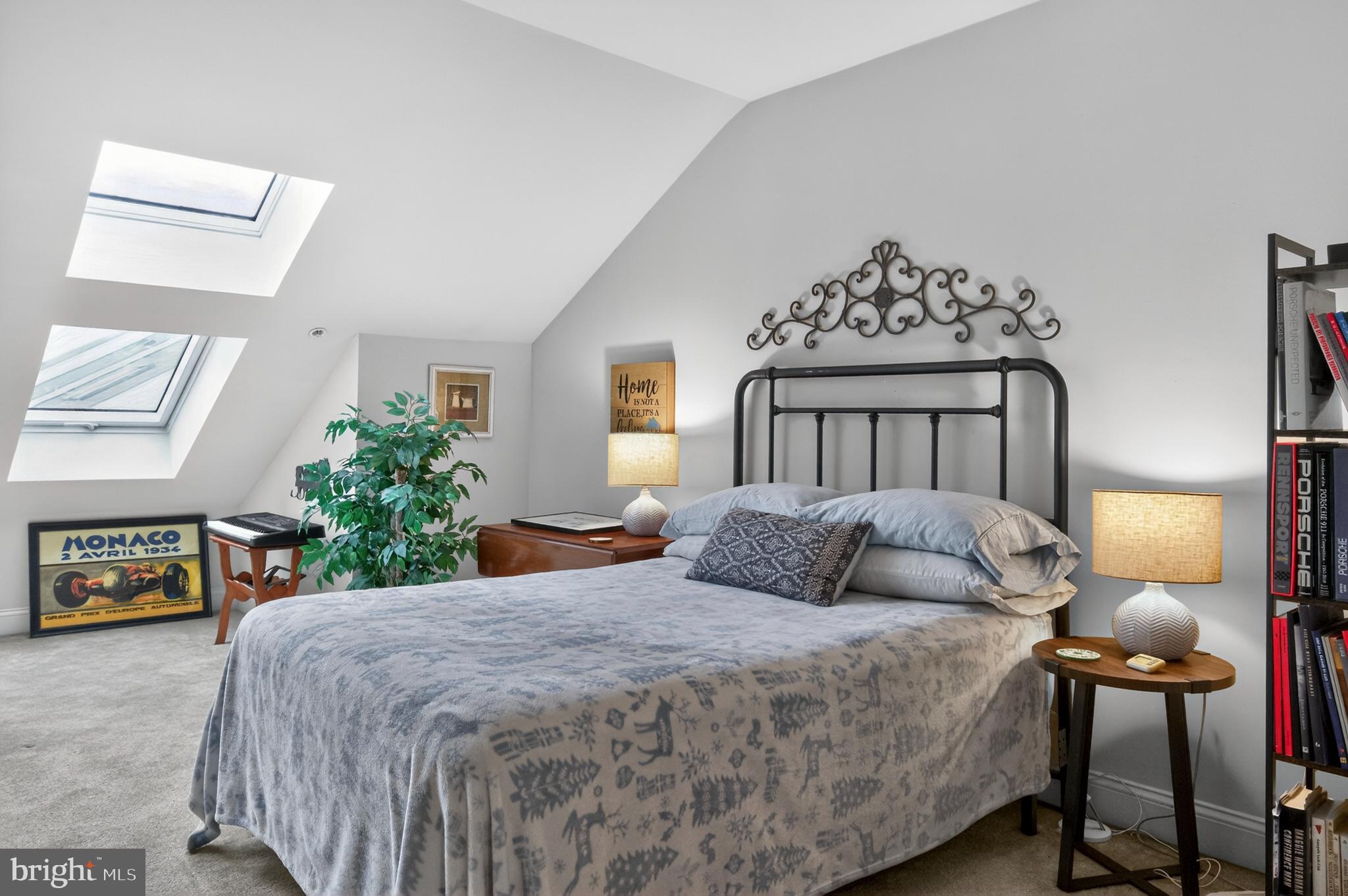 VILLAGE GREENS - Residential