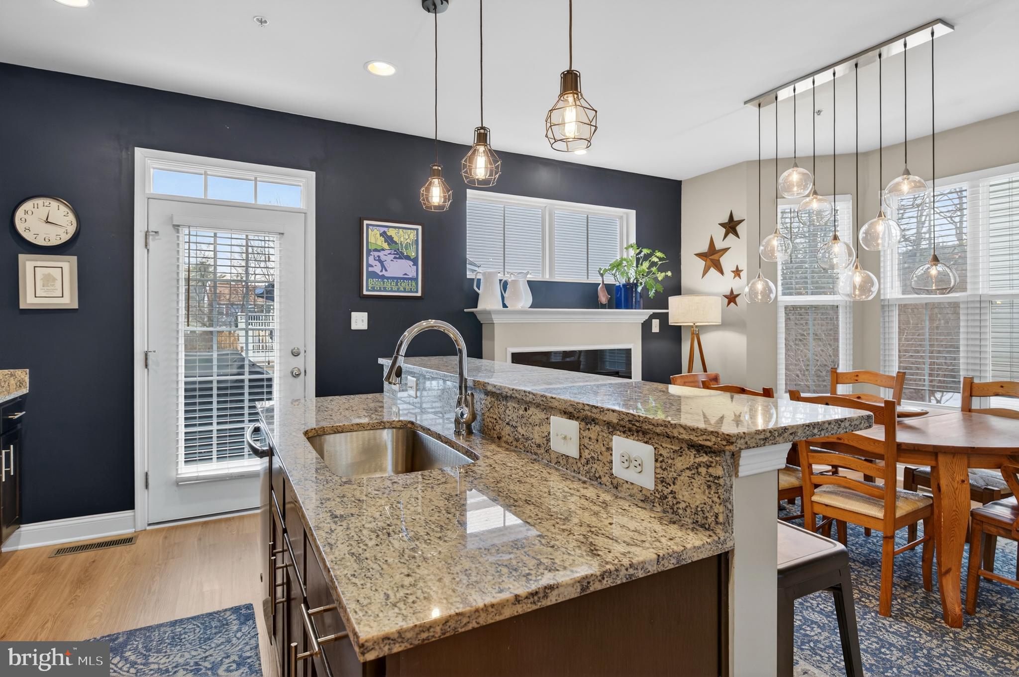 VILLAGE GREENS - Residential