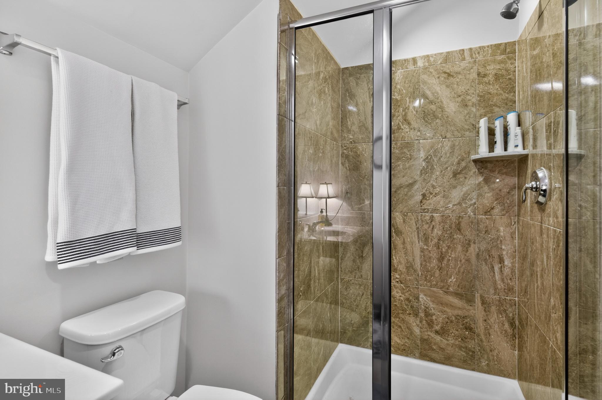 VILLAGE GREENS - Residential