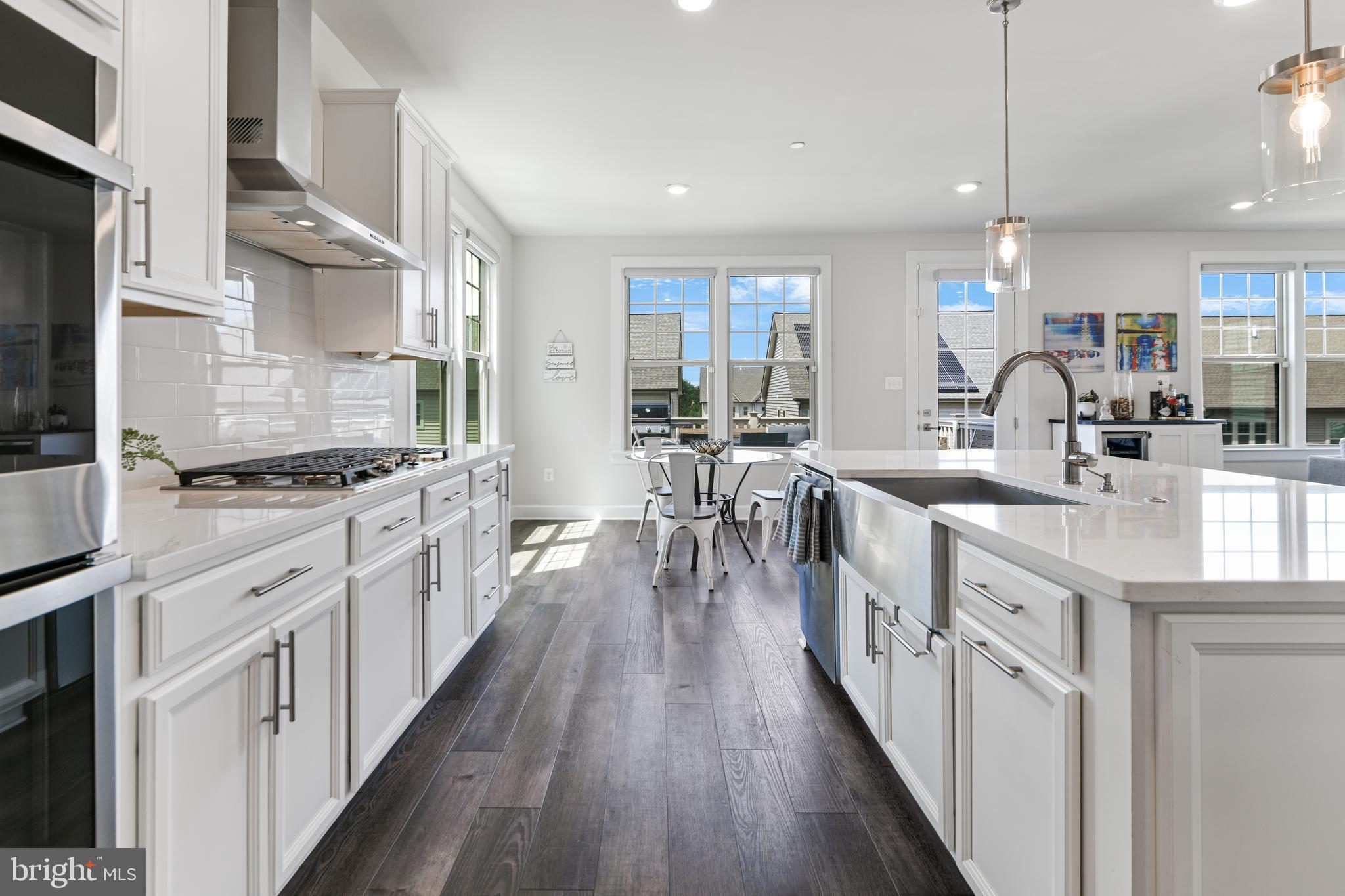 8516 SILVER LAUREL LANE