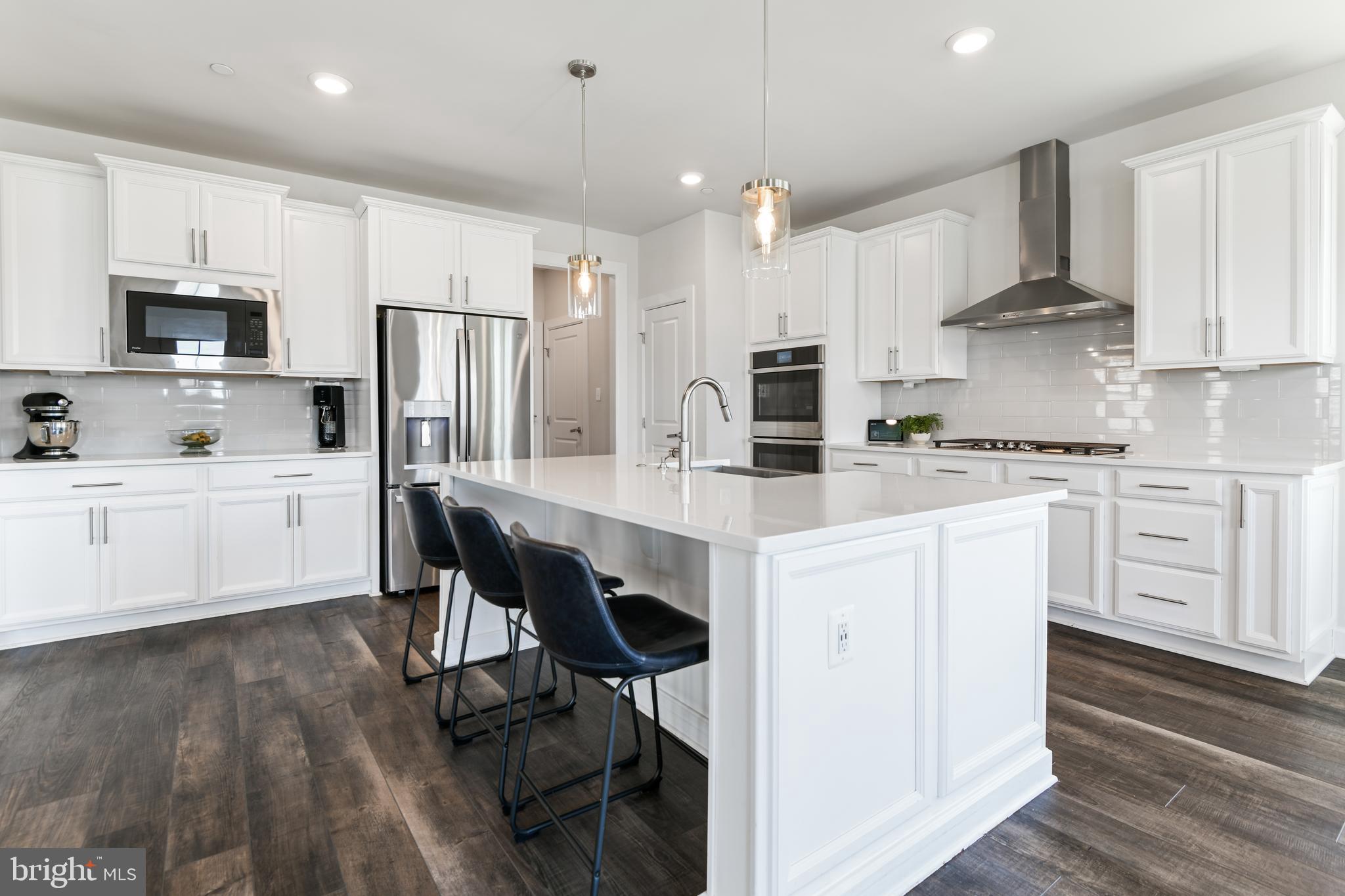 8516 SILVER LAUREL LANE