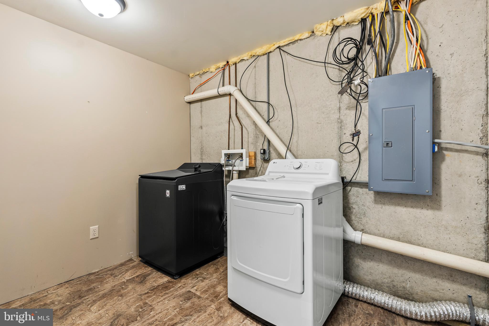 LIBERTY ESTATES - Residential