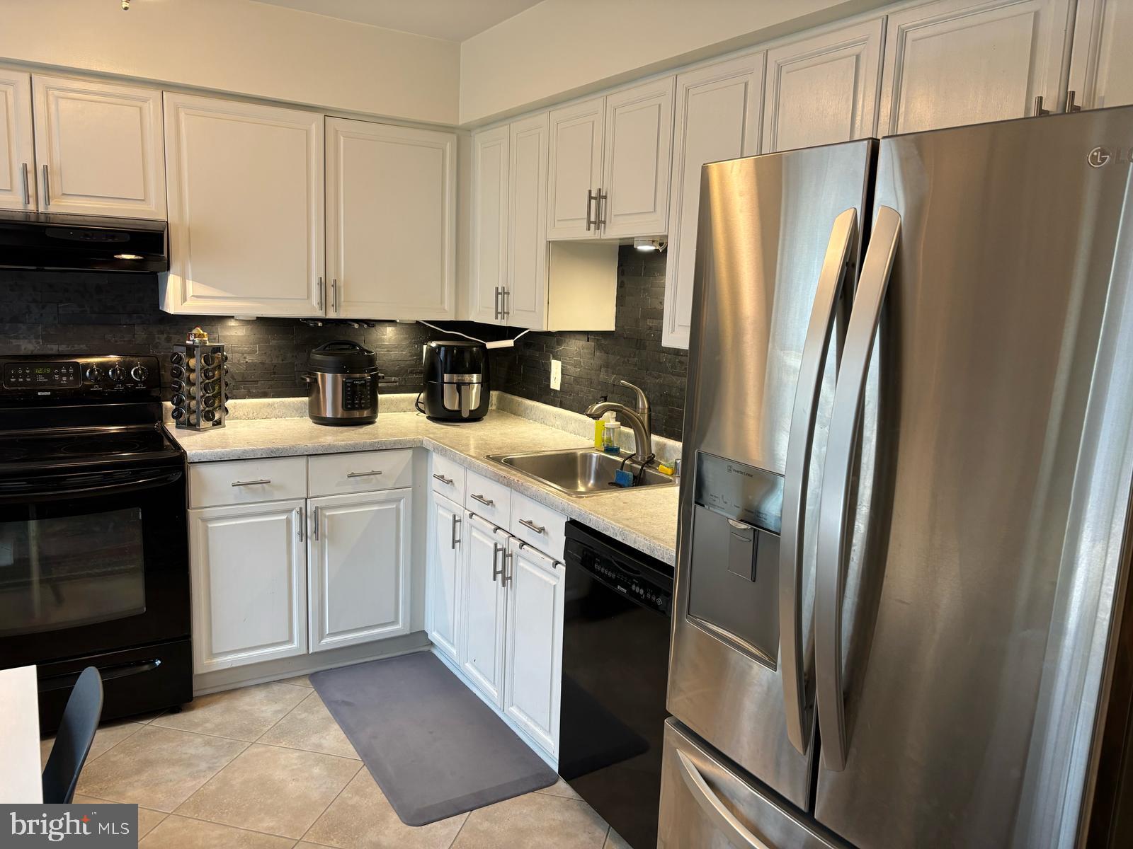 BURKE CENTRE CONSERVANCY - Residential Lease