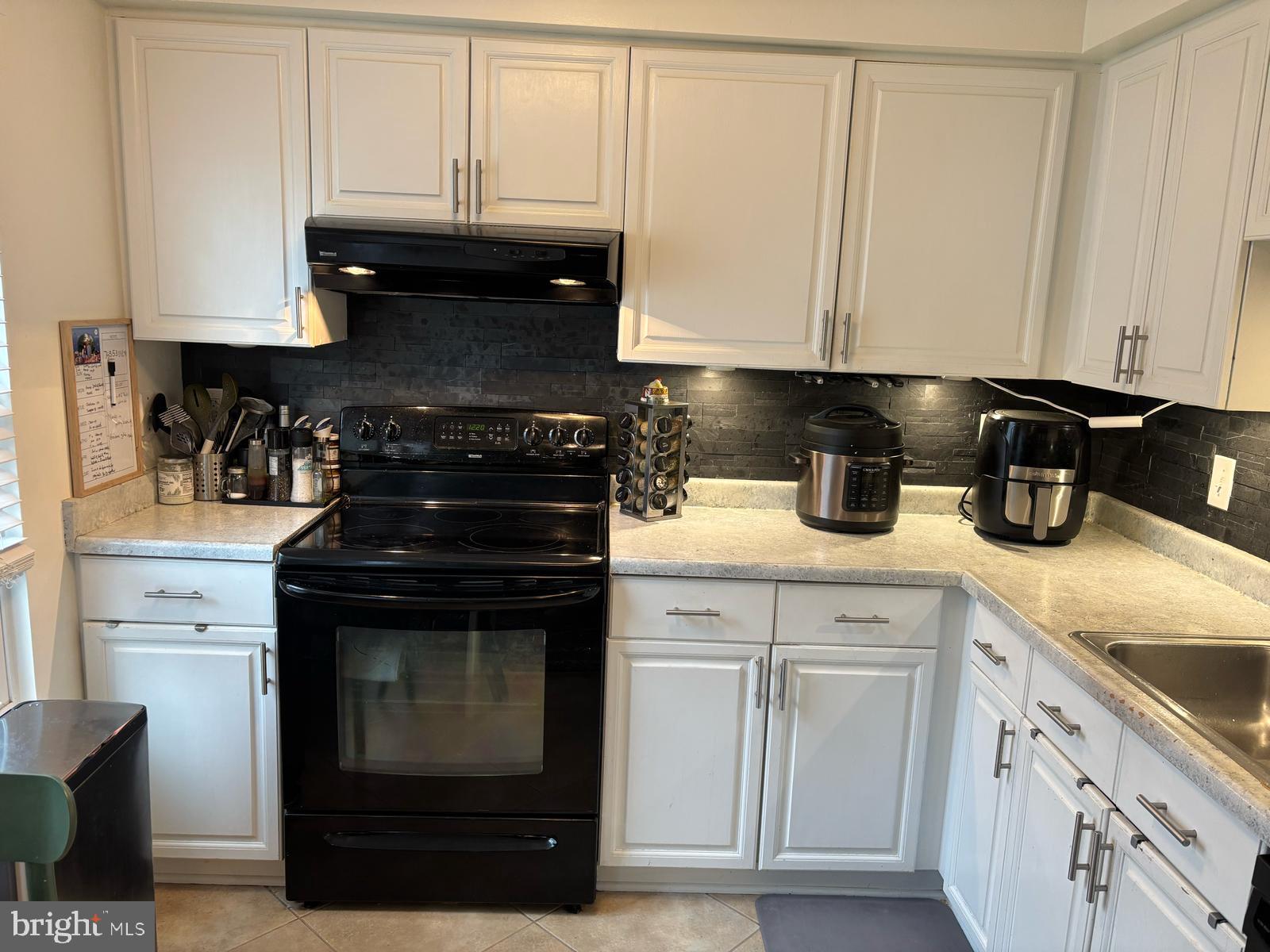 BURKE CENTRE CONSERVANCY - Residential Lease