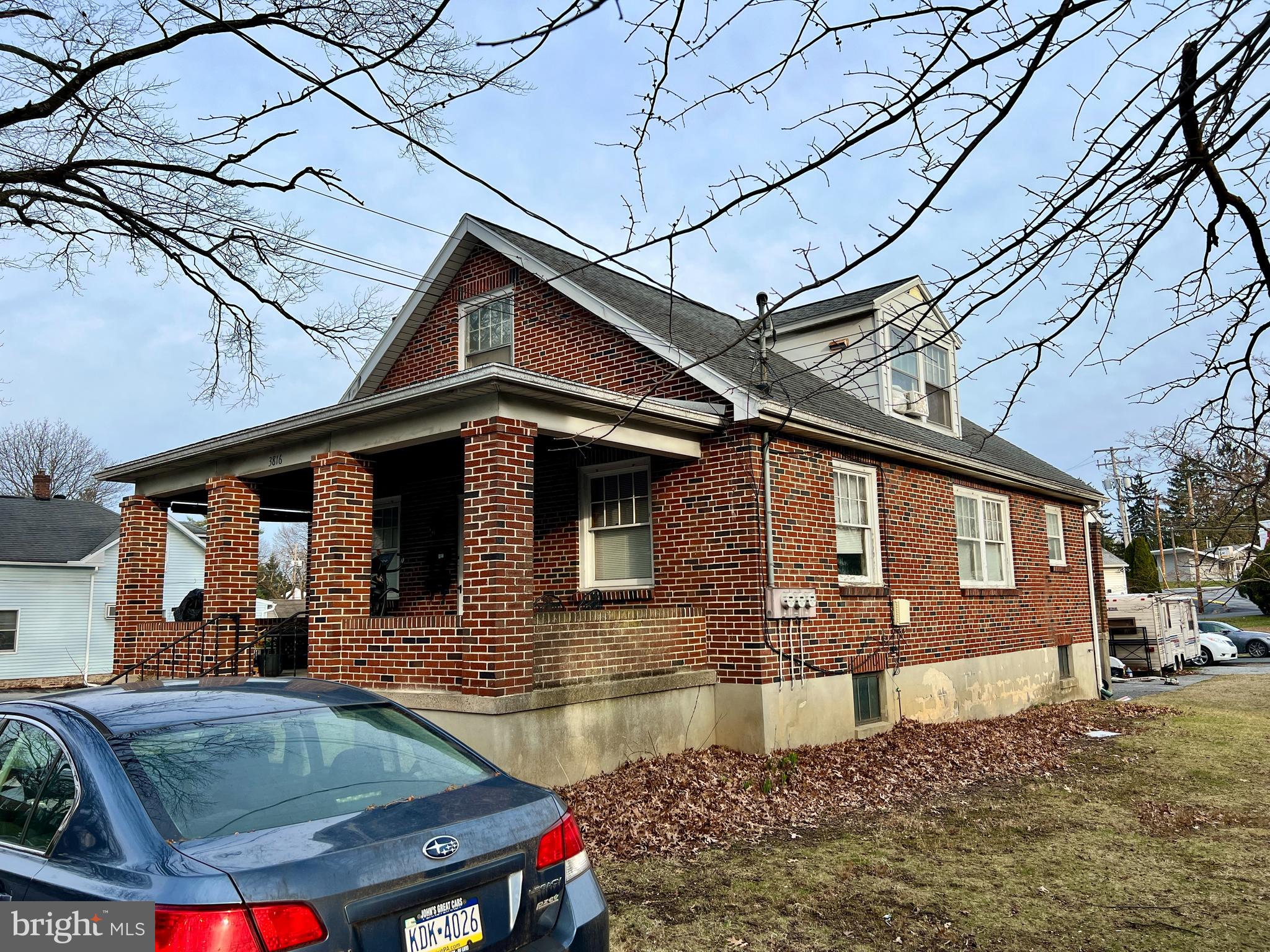 3816 LOCUST LANE