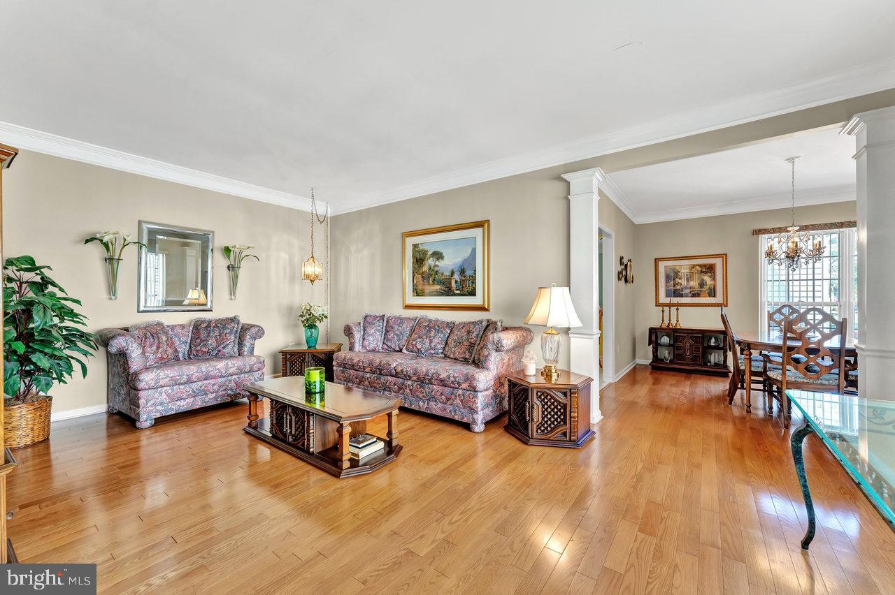416 BLUEBIRD DRIVE