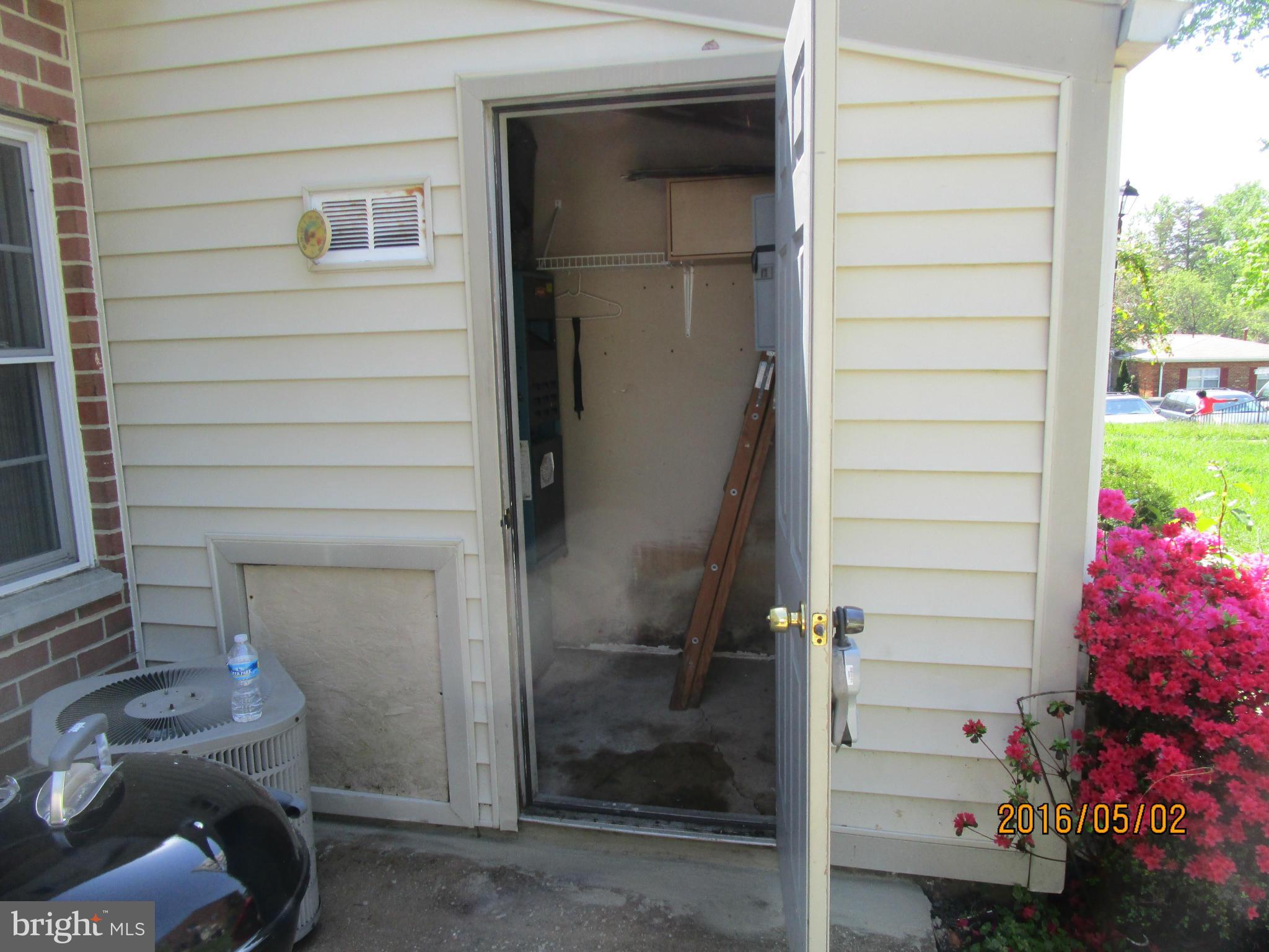 WHISKEY BOTTOM - Residential Lease