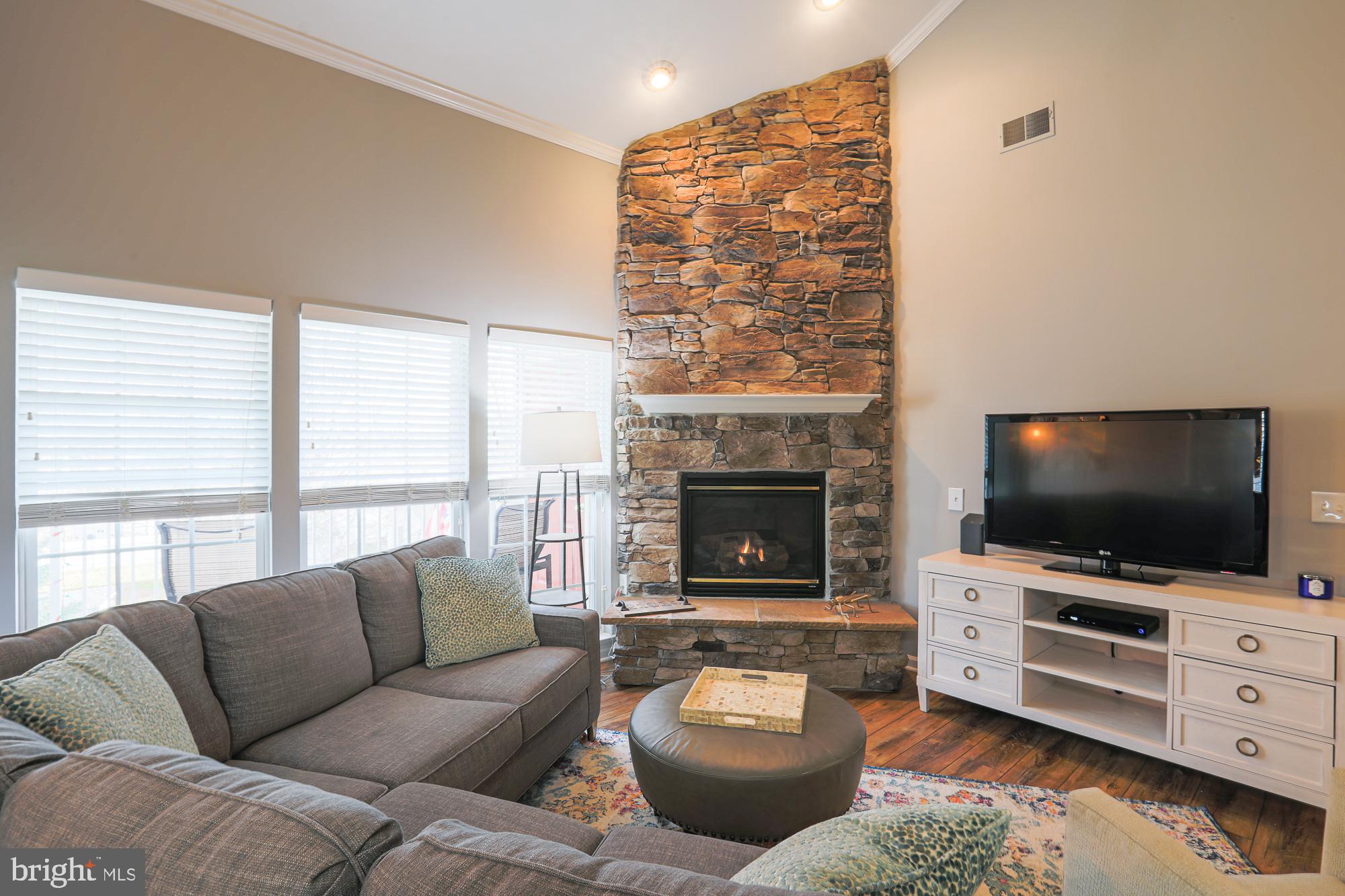 HEARTHSTONE AT VILLAGE SQUARE - Residential