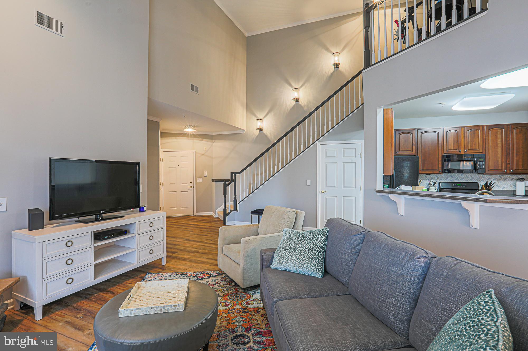 HEARTHSTONE AT VILLAGE SQUARE - Residential