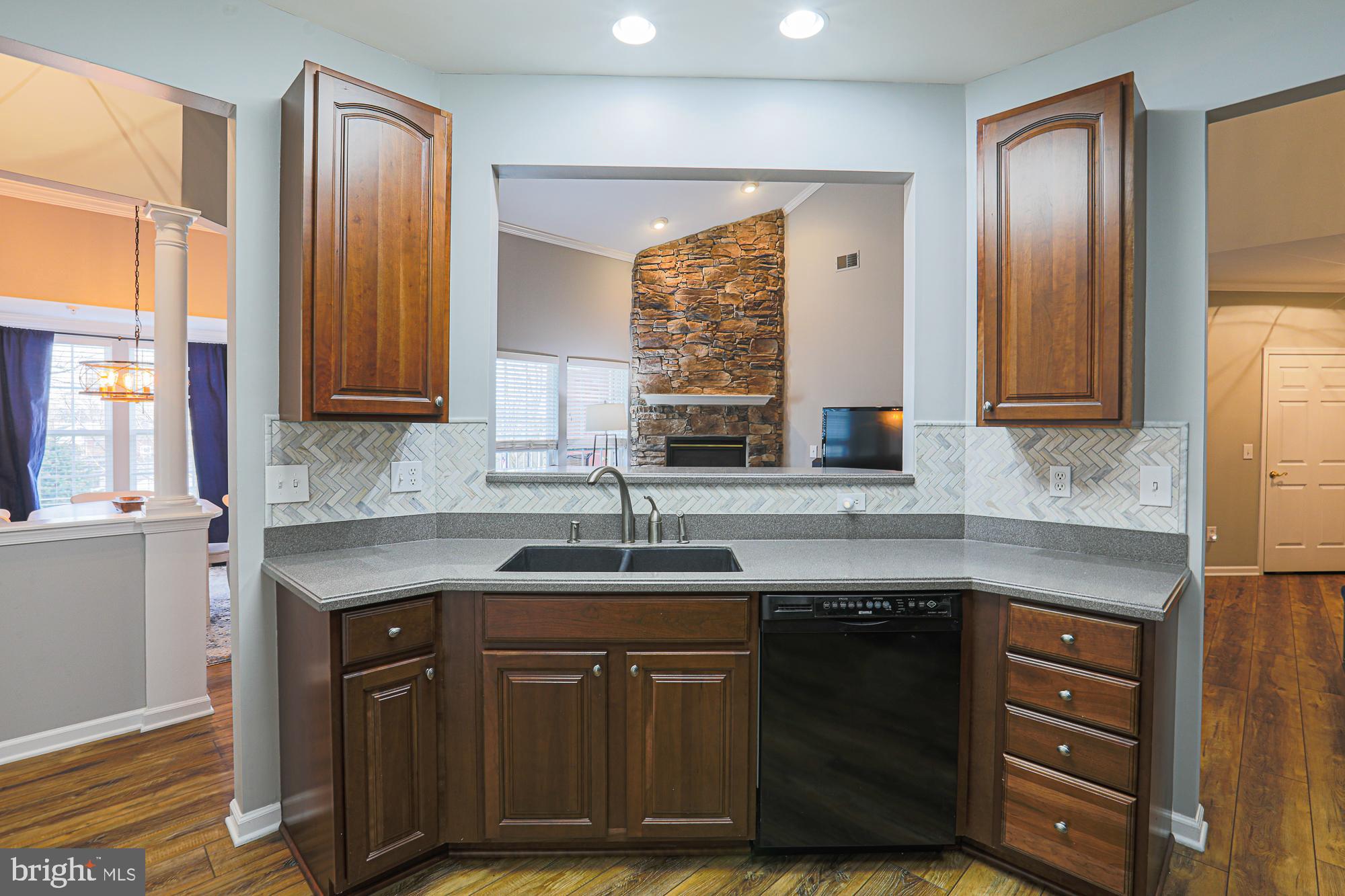 HEARTHSTONE AT VILLAGE SQUARE - Residential