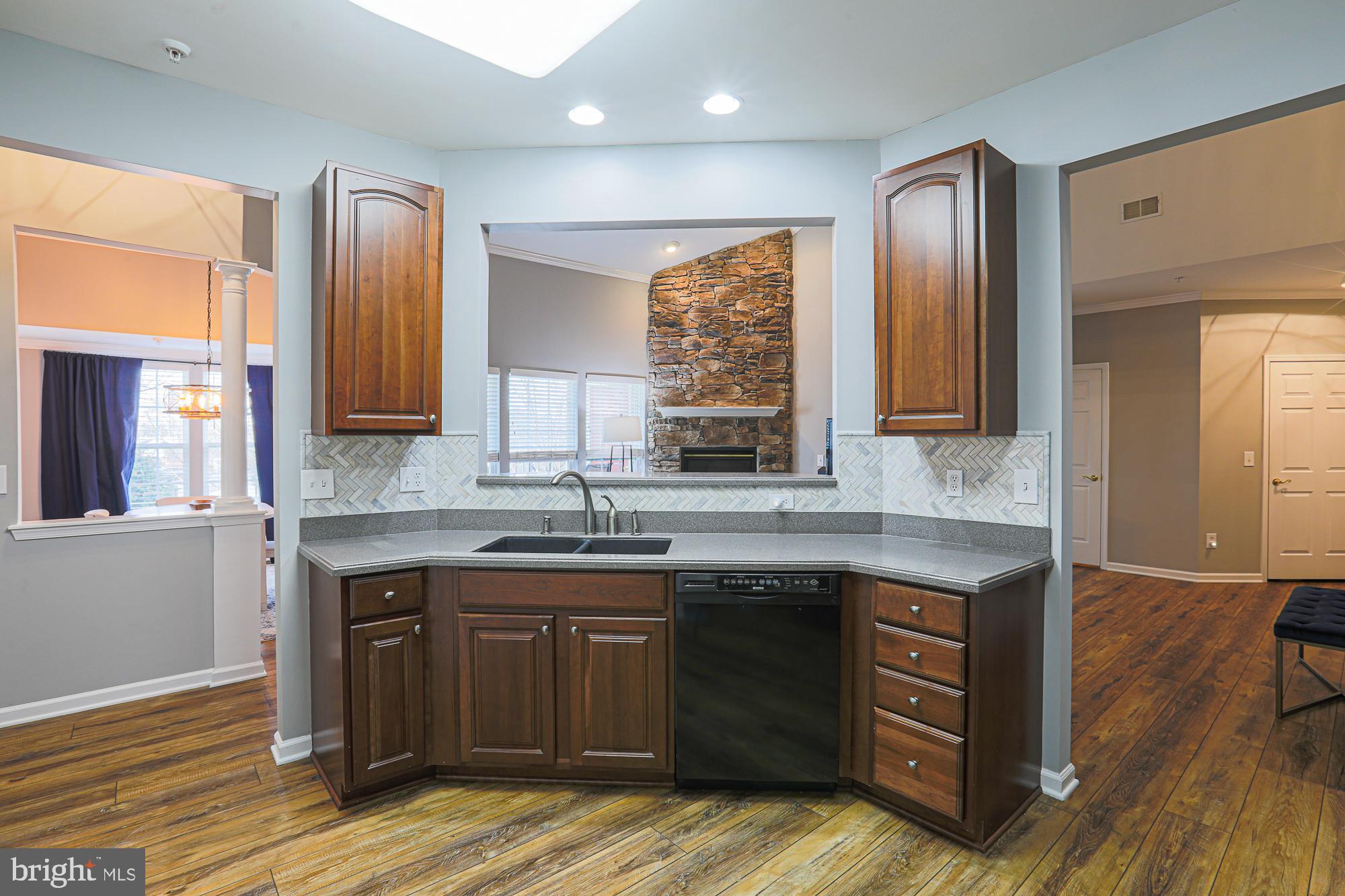 HEARTHSTONE AT VILLAGE SQUARE - Residential