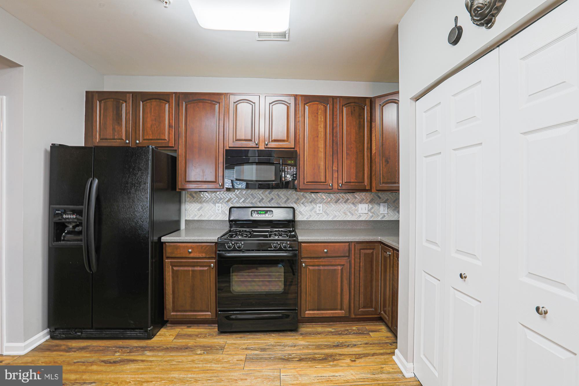 HEARTHSTONE AT VILLAGE SQUARE - Residential