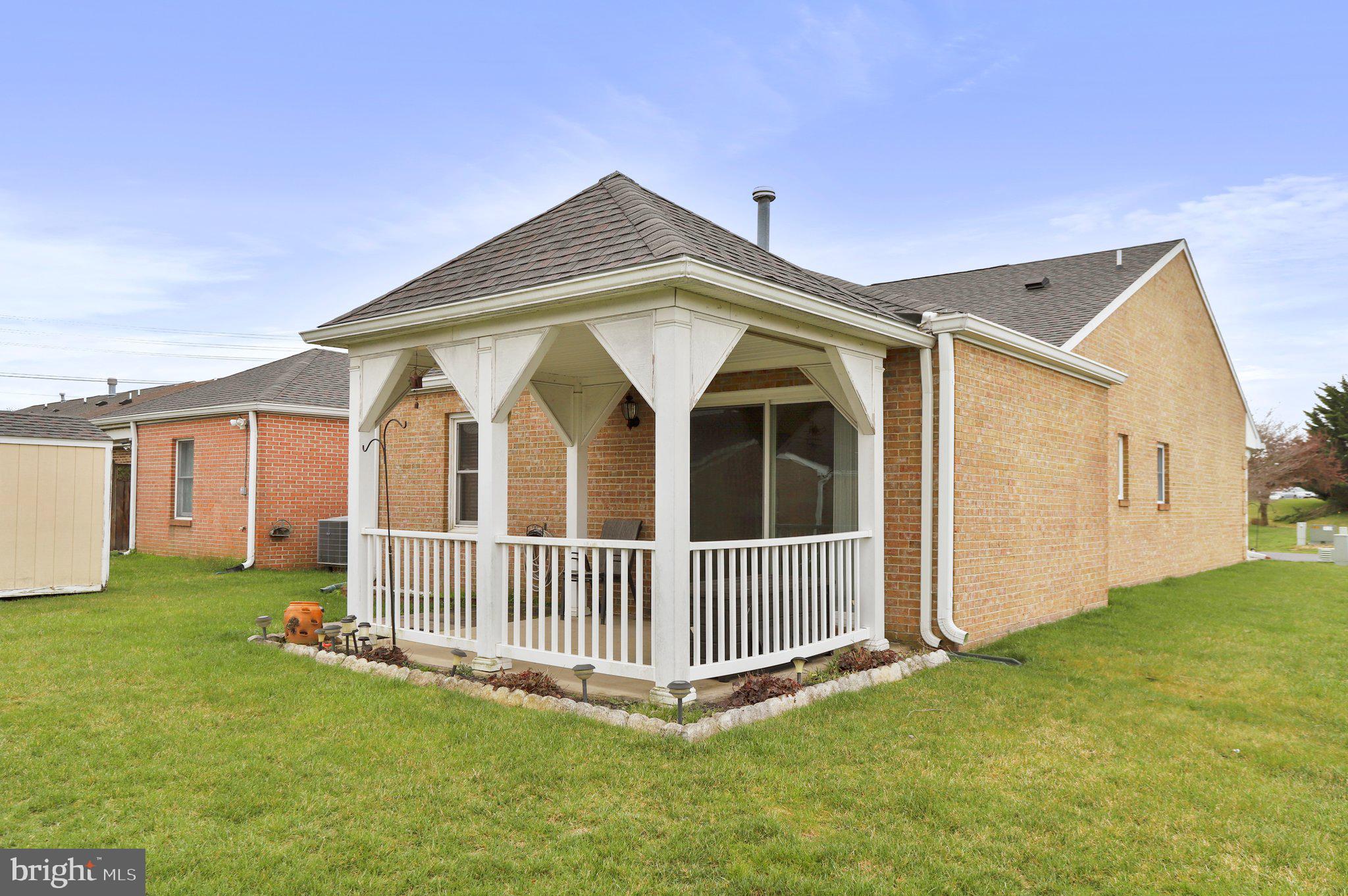 SOUTH POINTE - Residential