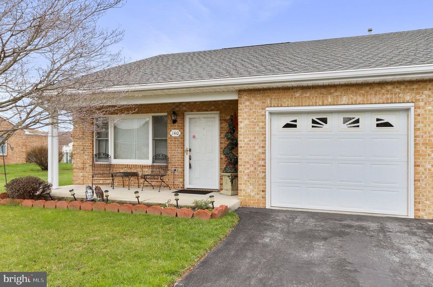 Beautifully maintained end-unit townhome in the sought-after South Pointe community! Featuring 2 beds, 2 baths. Great one-level living. Living room. Large eat-in kitchen with with ample cabinetry & table space, stainless steel appliances, and flows right into the dining room area. Primary bedroom with en suite. Sun room with a gas-burning fireplace. Sliding glass doors that lead out to the covered back patio. 1-car garage. Newer roof about 4 years old. Water heater is about 5 years old. Convenient location close to schools, shopping centers, restaurants, and Interstate 70. Schedule your tour today!