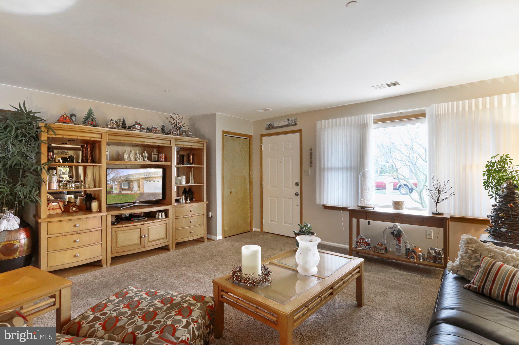 SOUTH POINTE - Residential